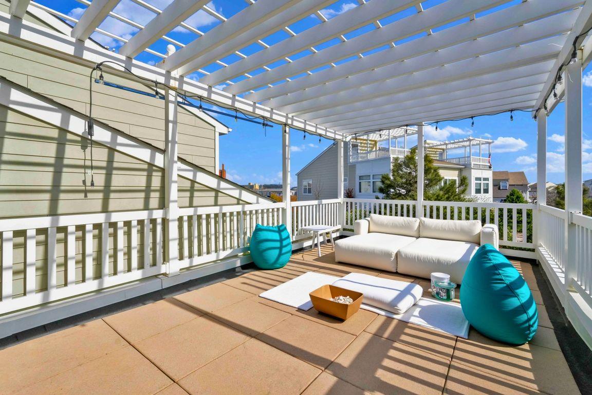 192 Beach 74th Street, Arverne, NY 11692