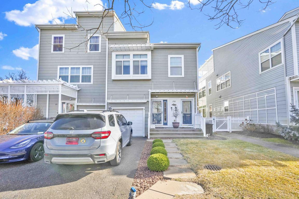 192 Beach 74th Street, Arverne, NY 11692