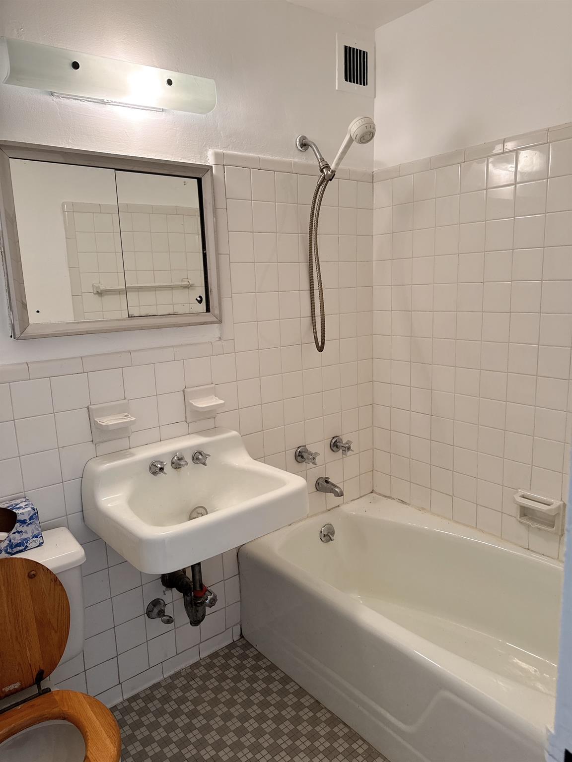 138-10 Franklin Avenue # 3L, Flushing, NY 11355