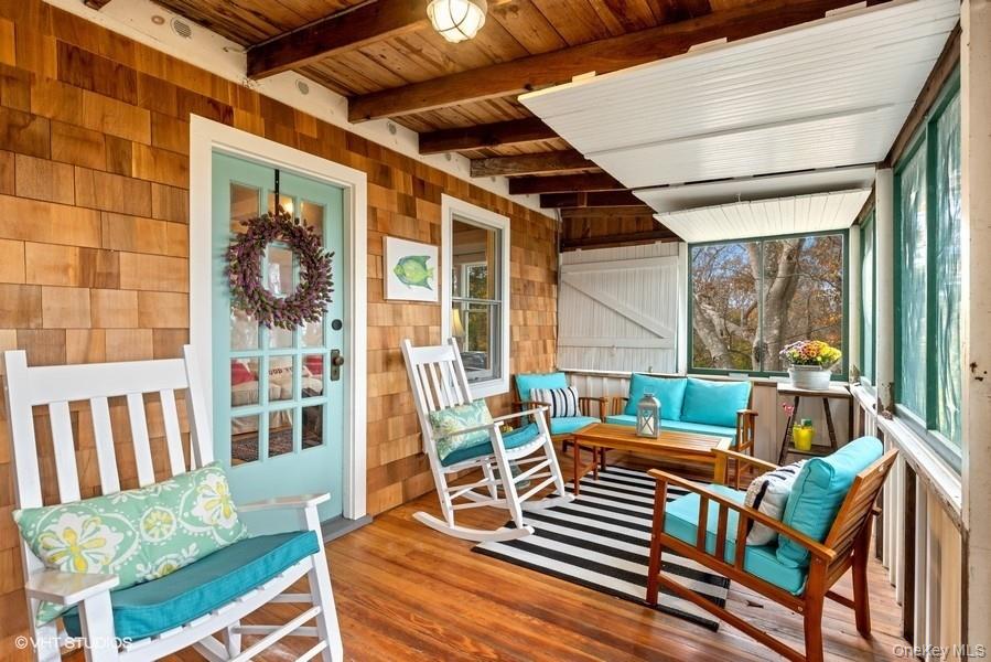 24 Cliff Way, Baiting Hollow, NY 11933