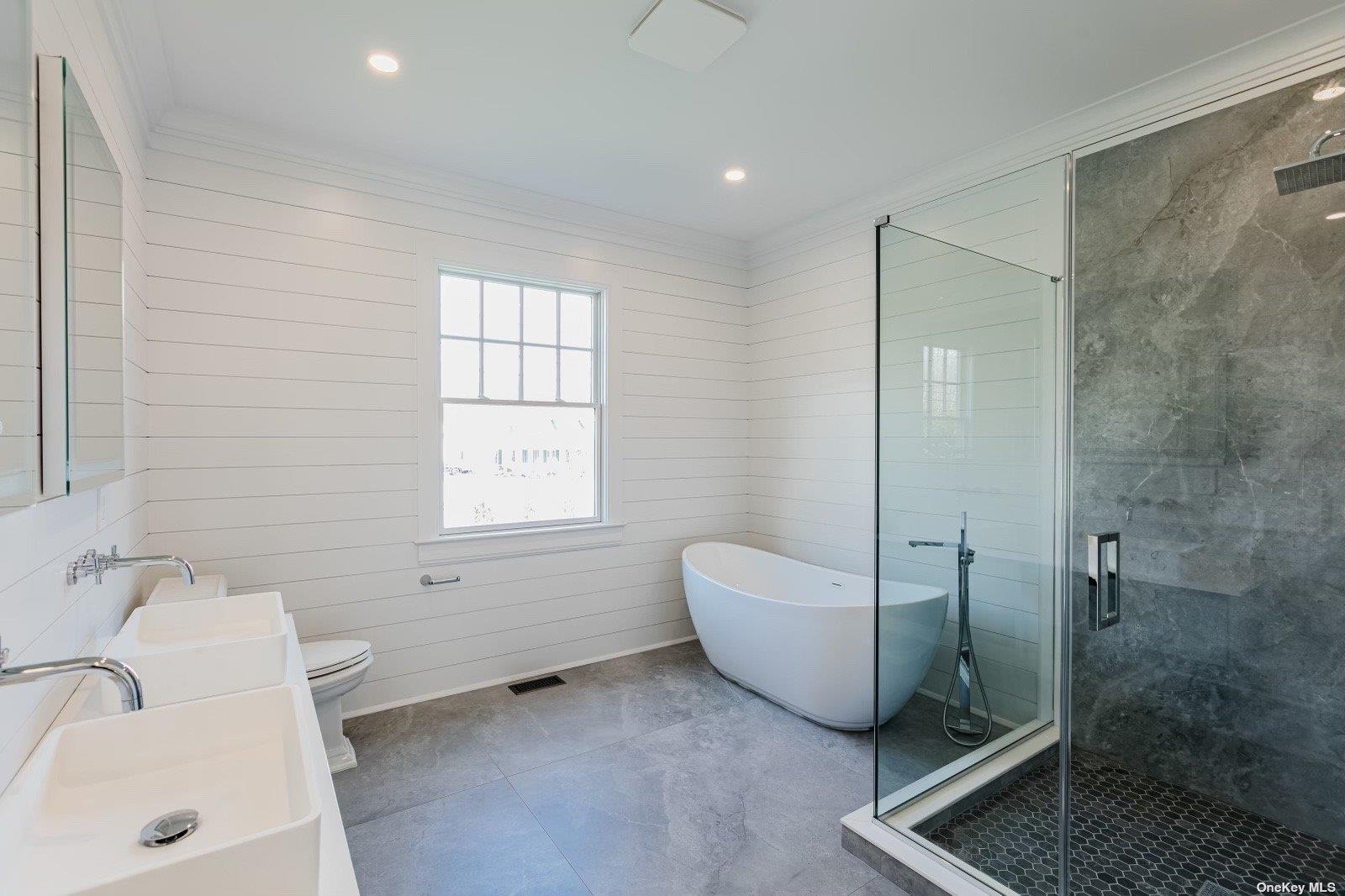 2415 Cox Neck Road, Mattituck, NY 11952