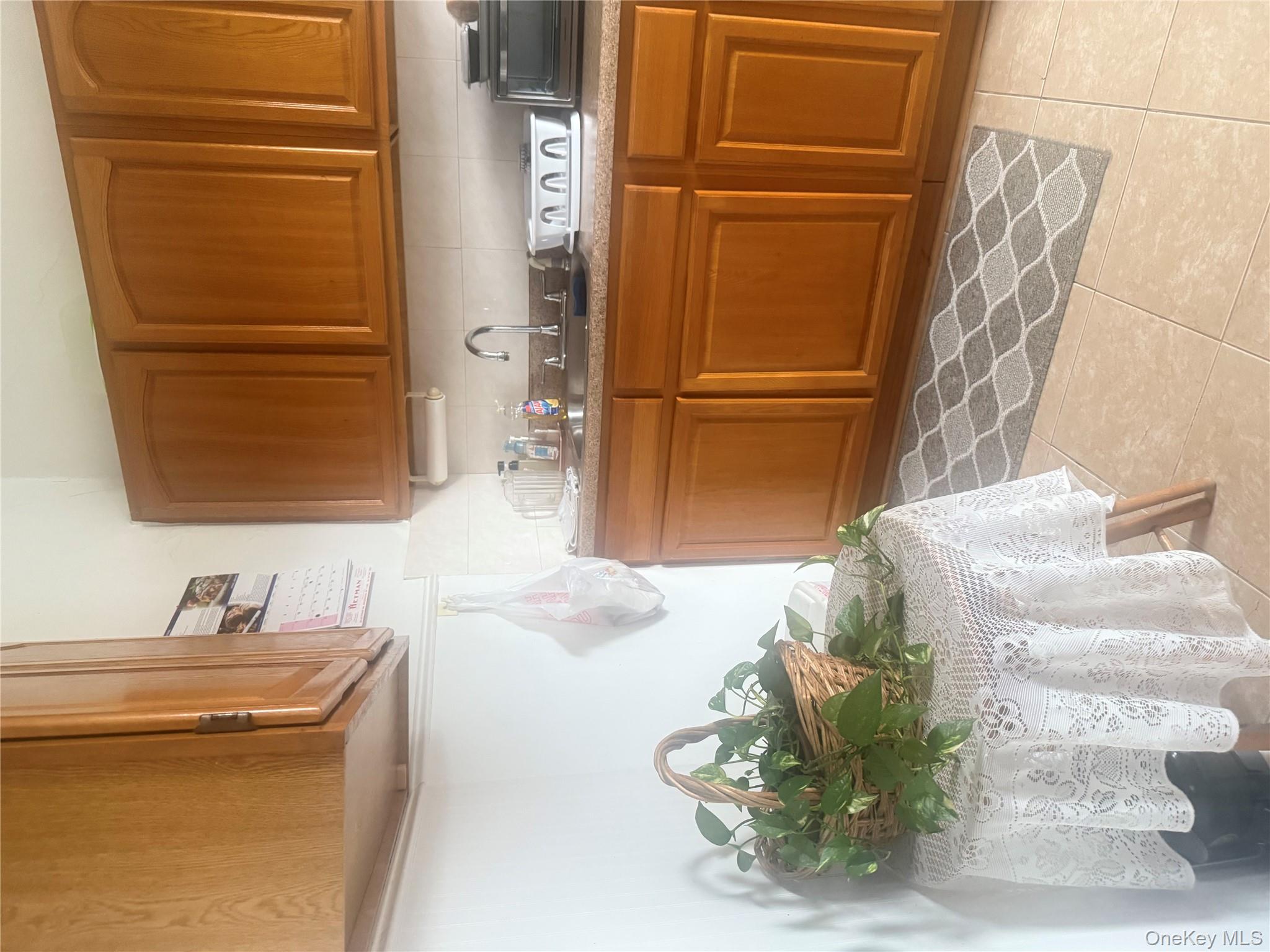 6813 60th Street, Ridgewood, NY 11385