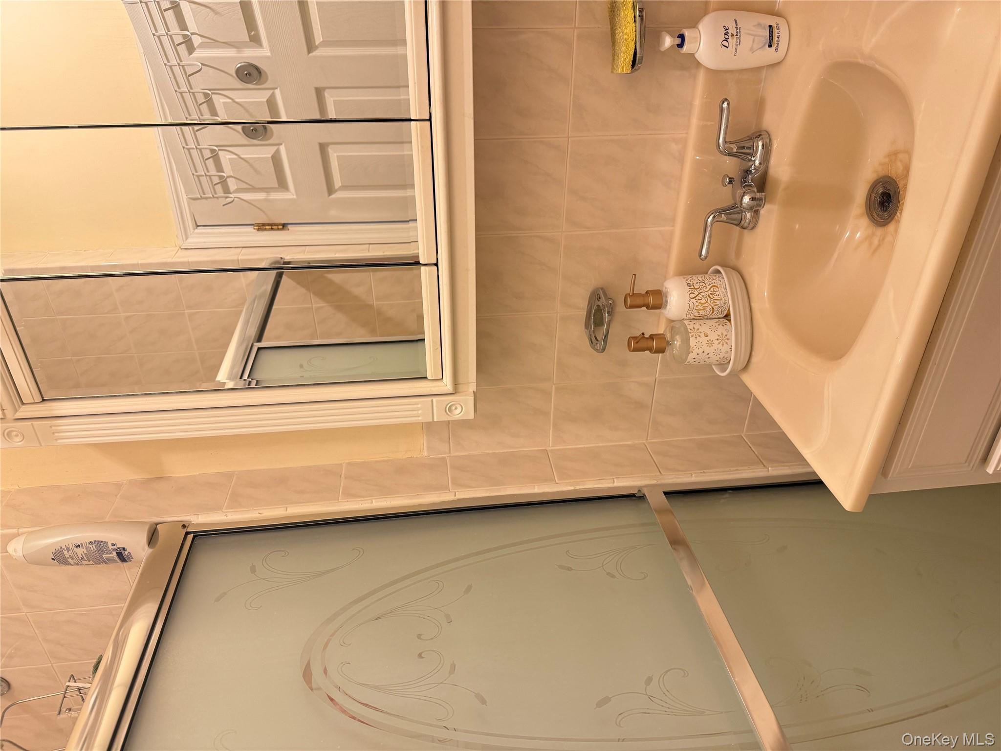 6813 60th Street, Ridgewood, NY 11385