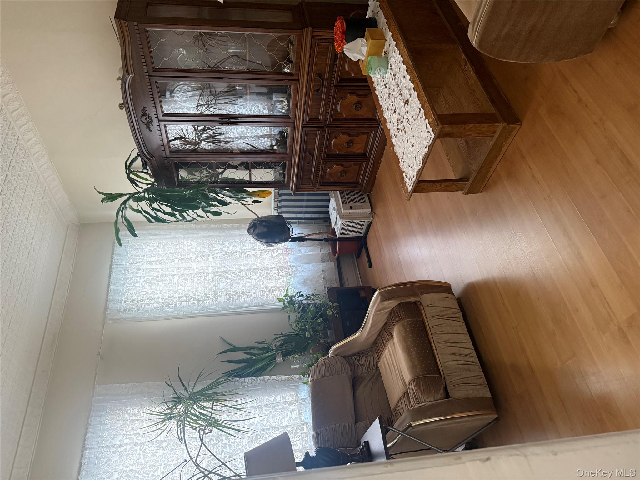 6813 60th Street, Ridgewood, NY 11385