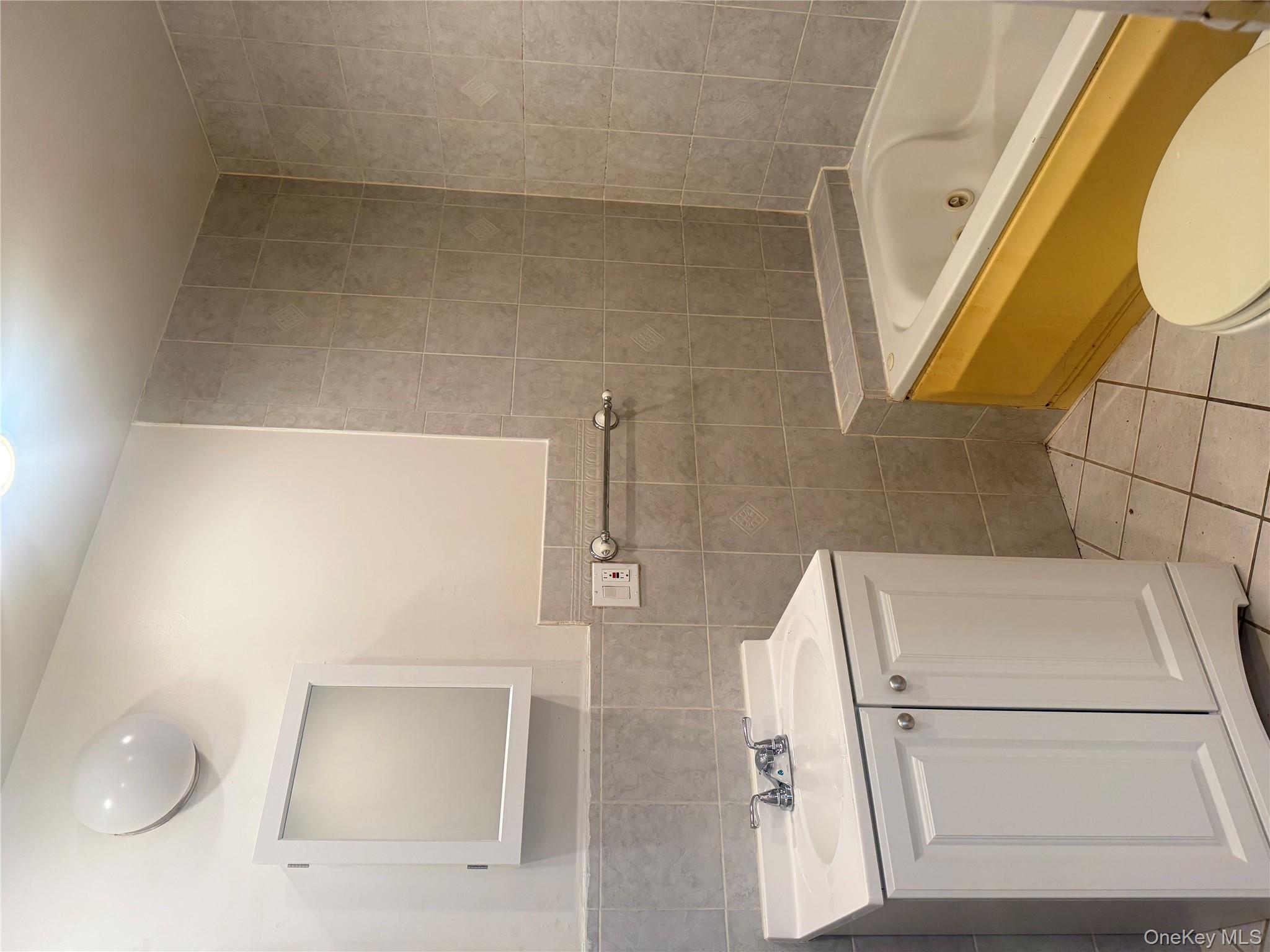 6813 60th Street, Ridgewood, NY 11385