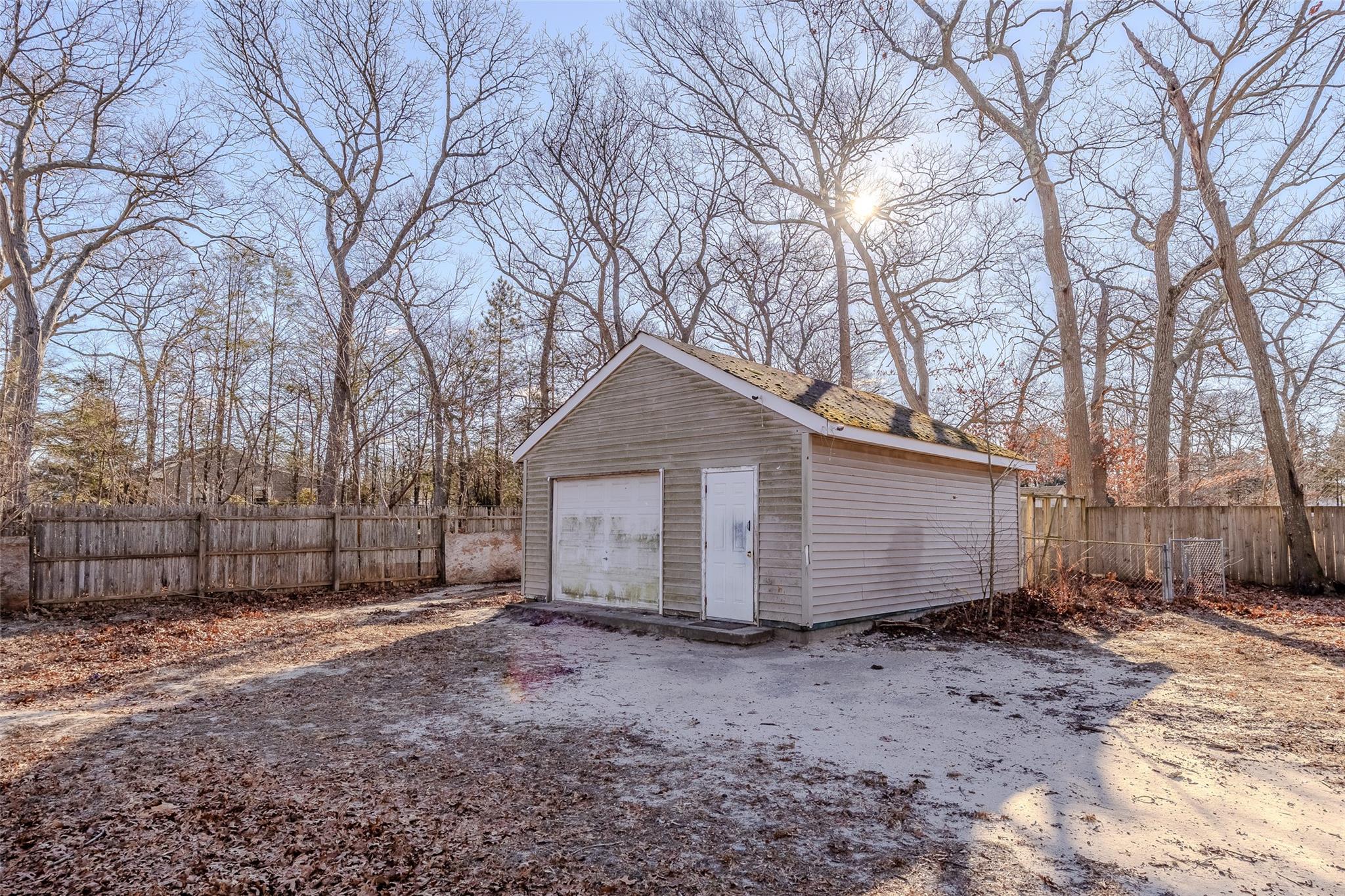 2 Avon Lane, Middle Island, NY 11953