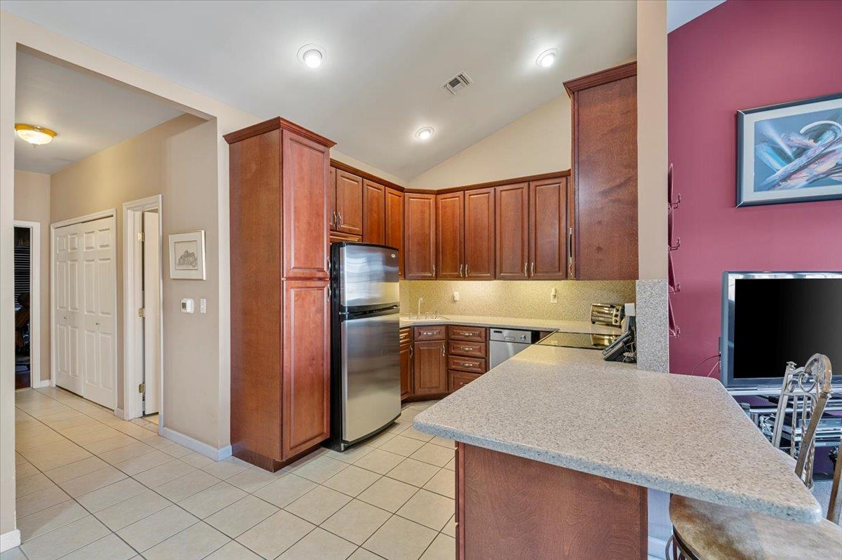 52 Sarah Court # 4, Amityville, NY 11701