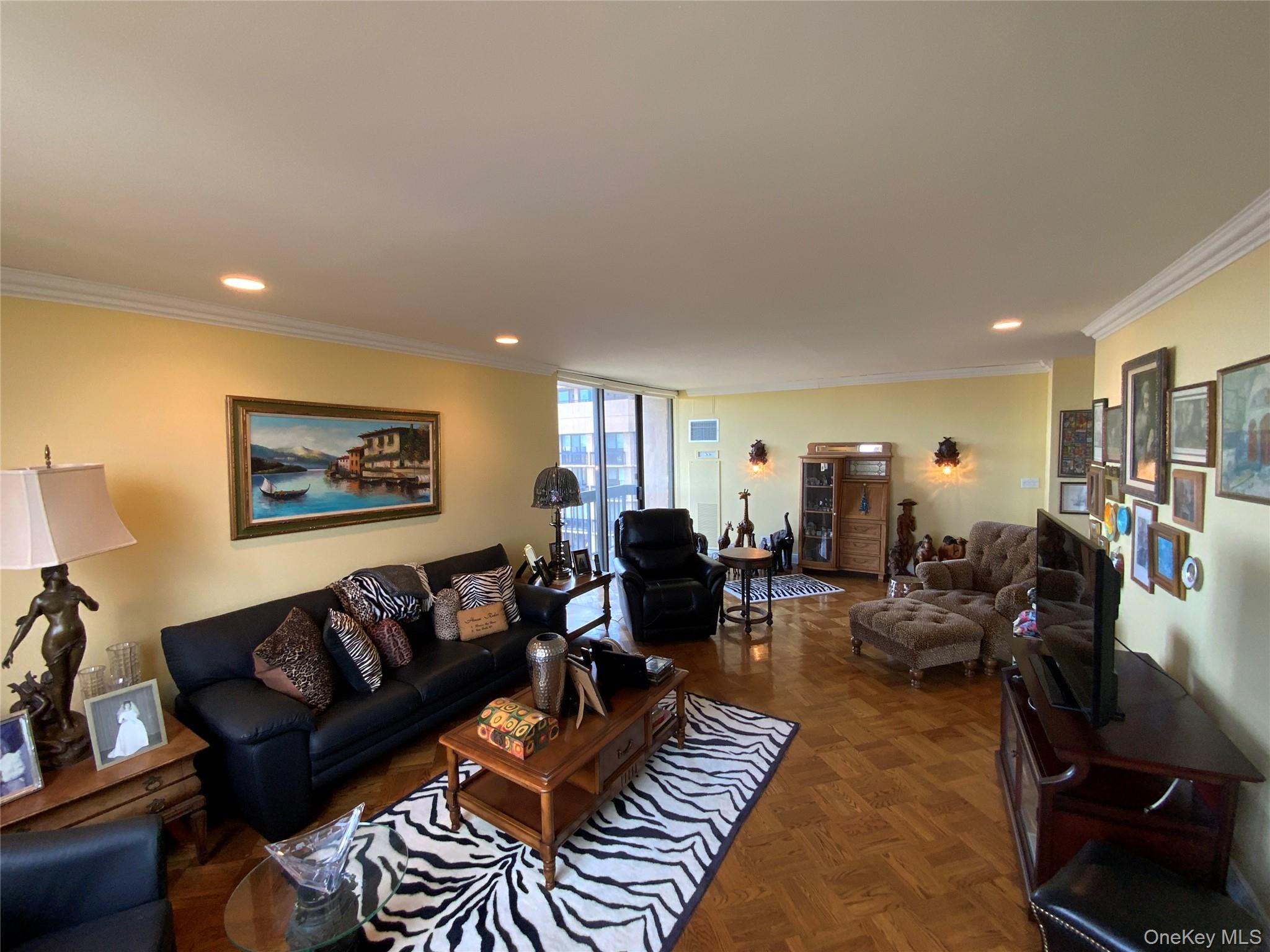 27110 Grand Central Parkway # 33D, Floral Park, NY 11005