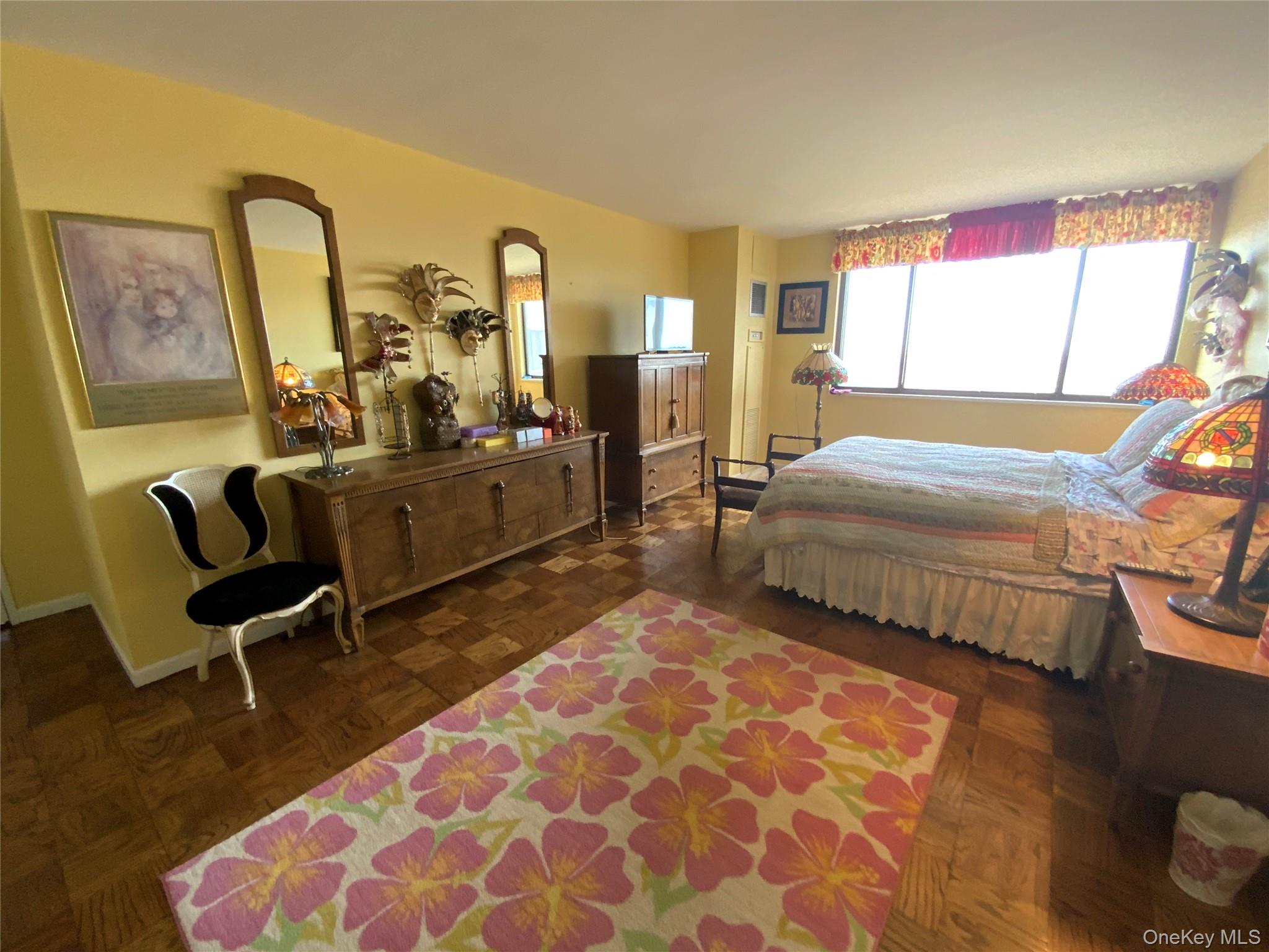 27110 Grand Central Parkway # 33D, Floral Park, NY 11005