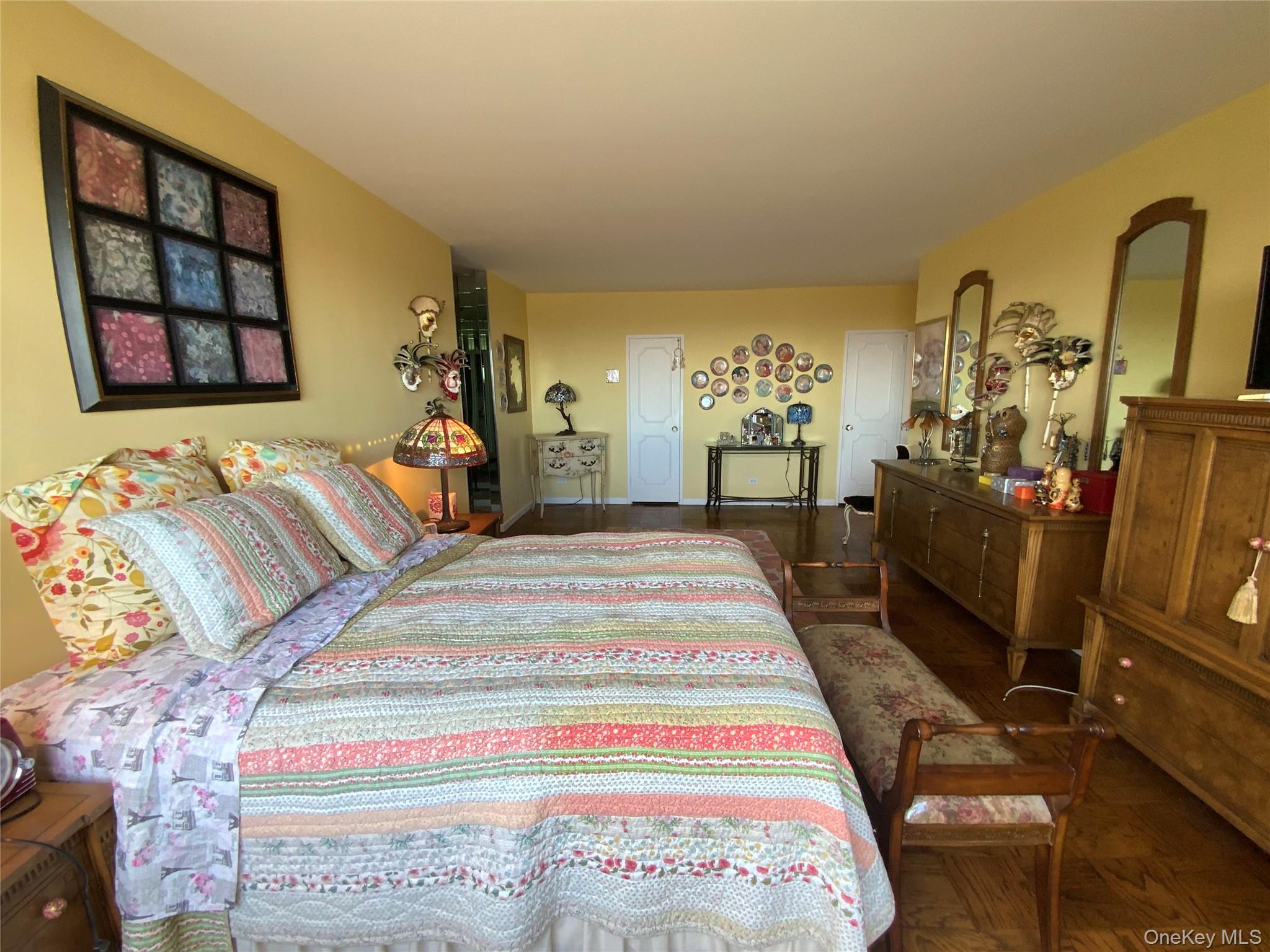 27110 Grand Central Parkway # 33D, Floral Park, NY 11005