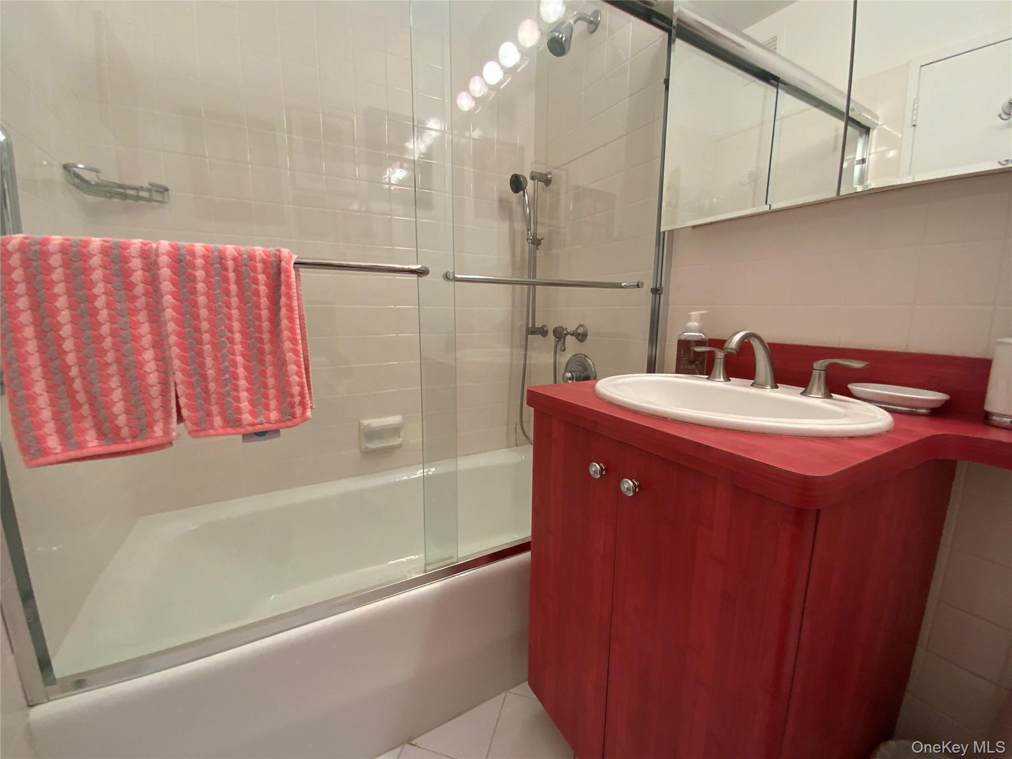 27110 Grand Central Parkway # 33D, Floral Park, NY 11005