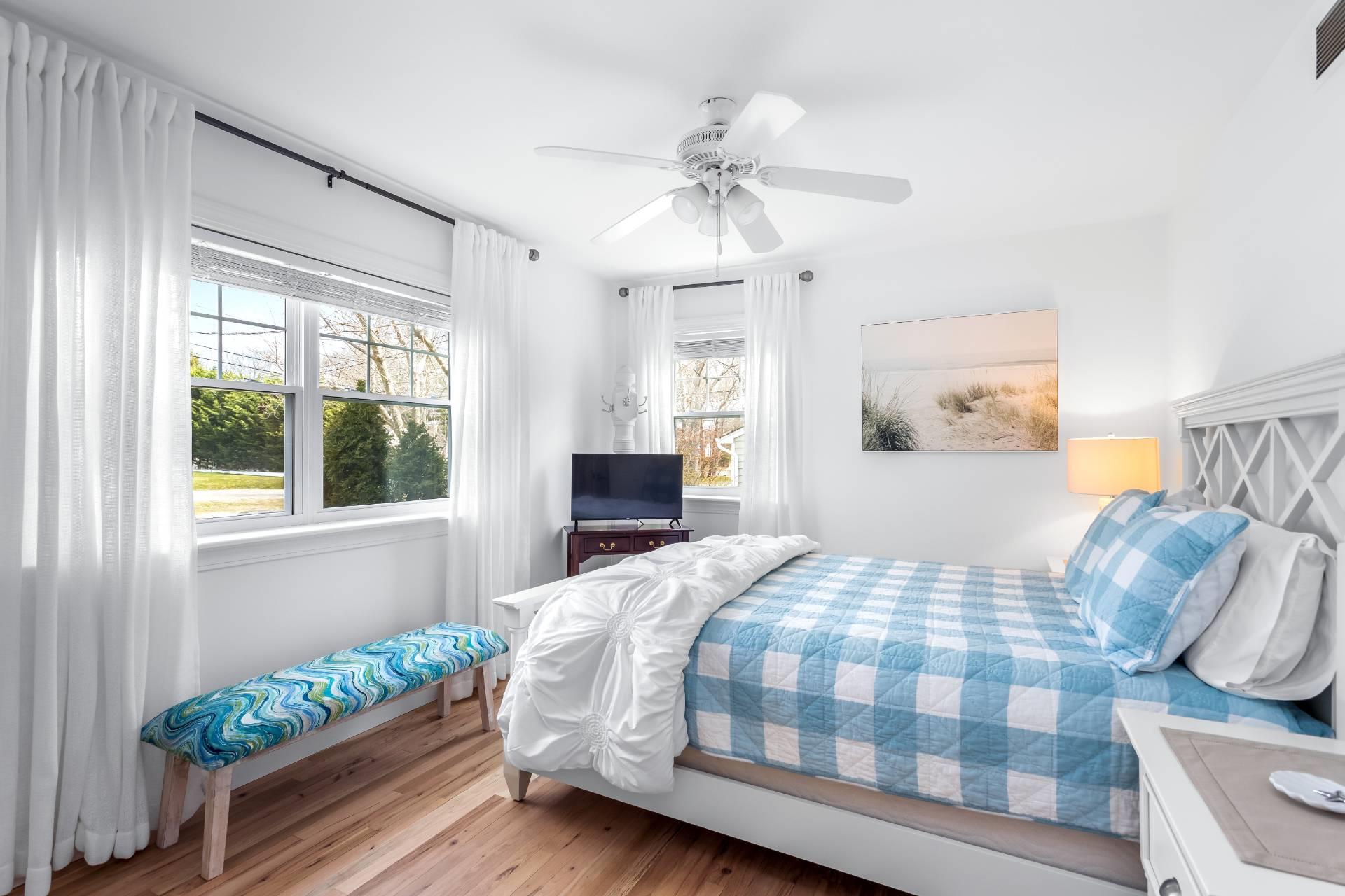 15 Birchwood Lane, East Quogue, NY 11942