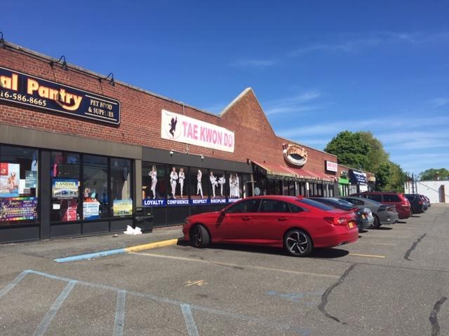 184B Merritts, Farmingdale, NY 11735