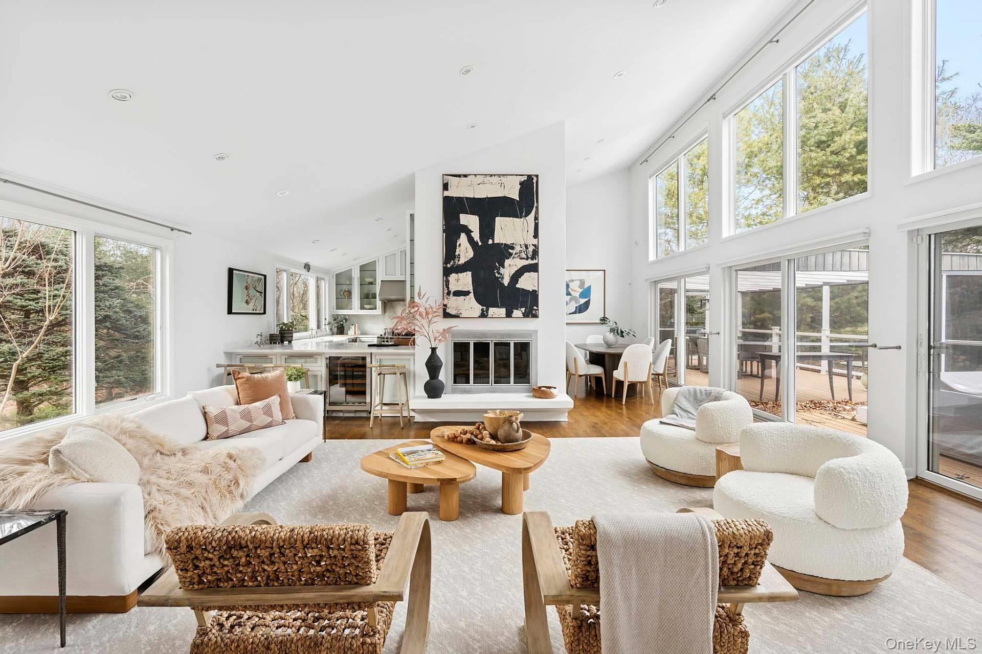 24 Saddle Lane, East Hampton, NY 11937