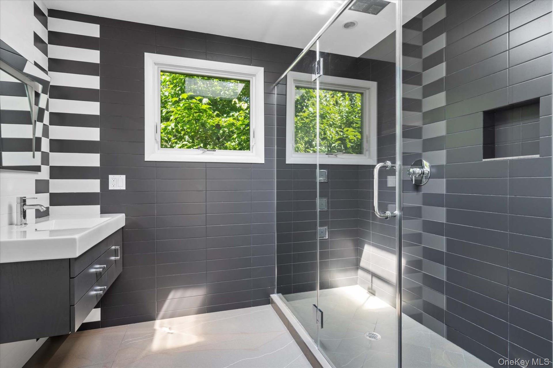 24 Saddle Lane, East Hampton, NY 11937