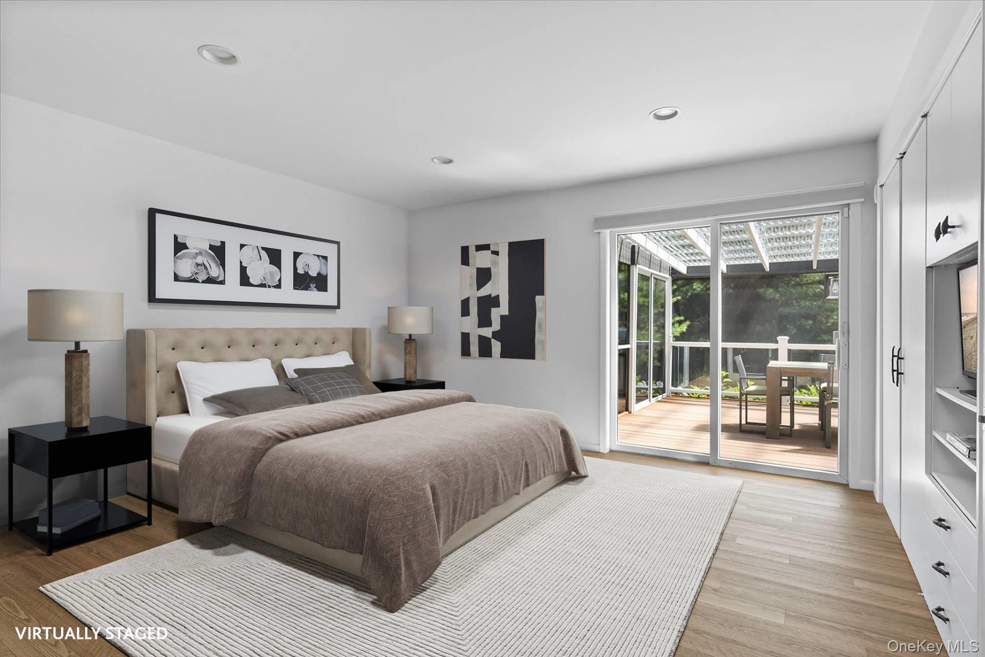 24 Saddle Lane, East Hampton, NY 11937