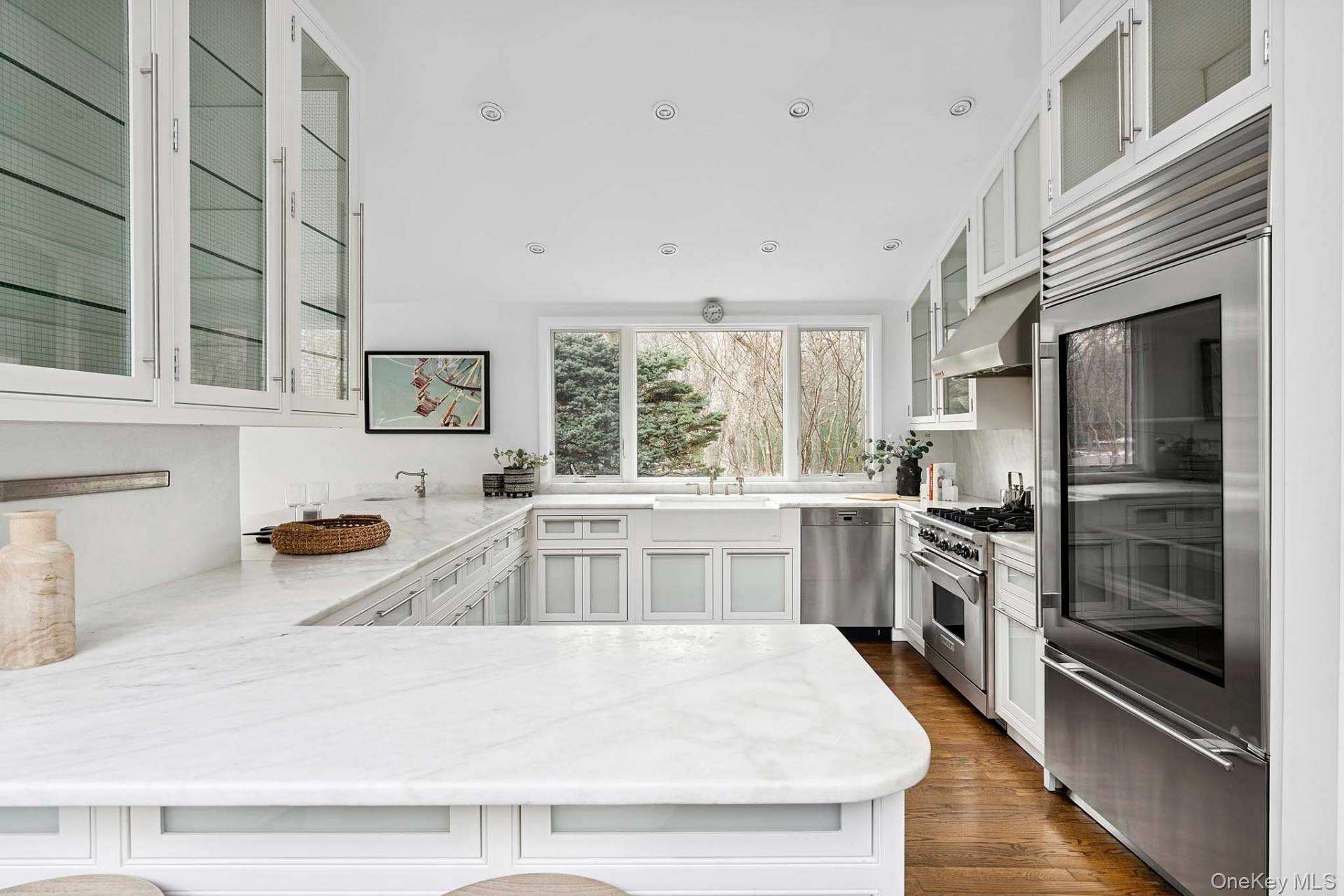 24 Saddle Lane, East Hampton, NY 11937