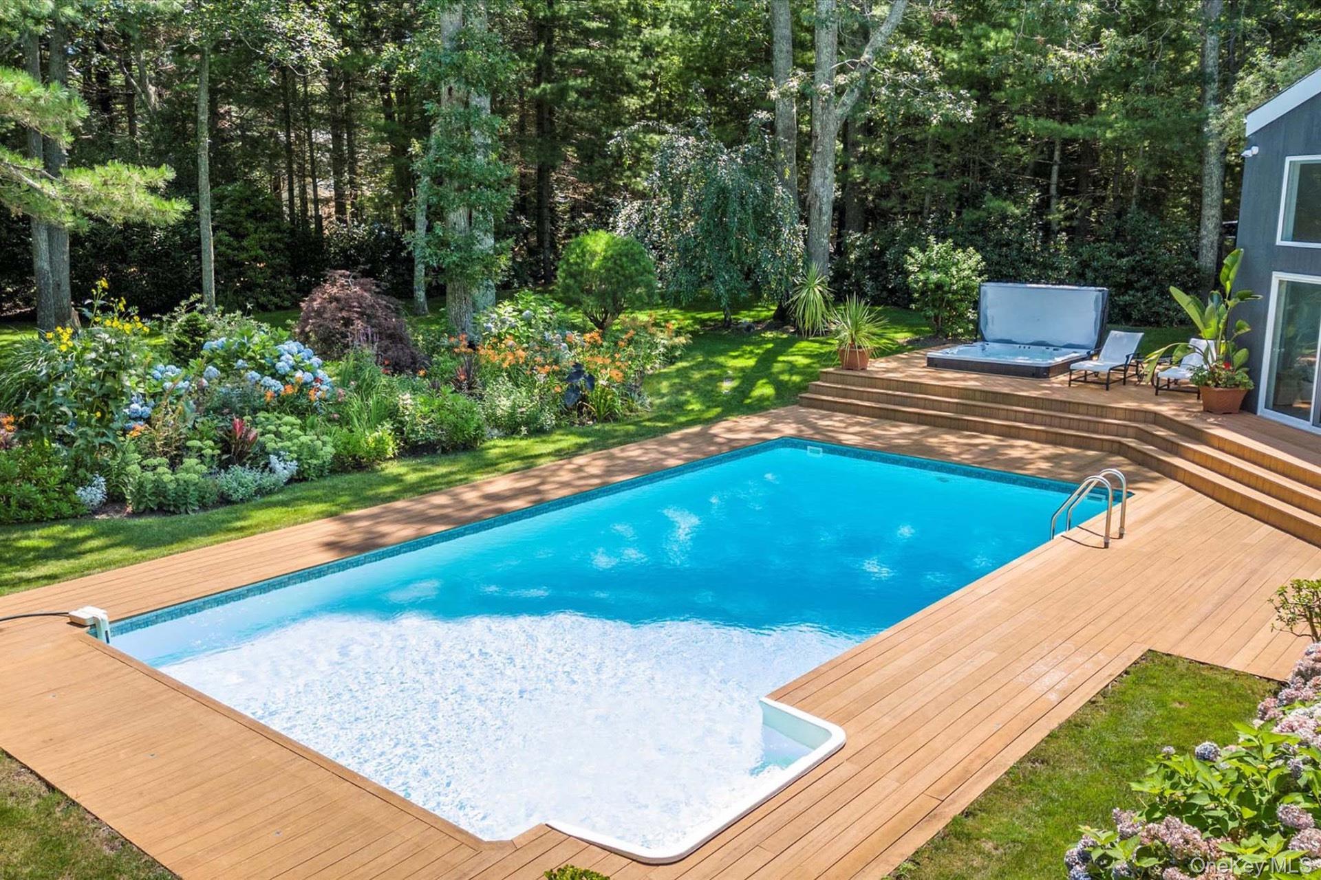 24 Saddle Lane, East Hampton, NY 11937