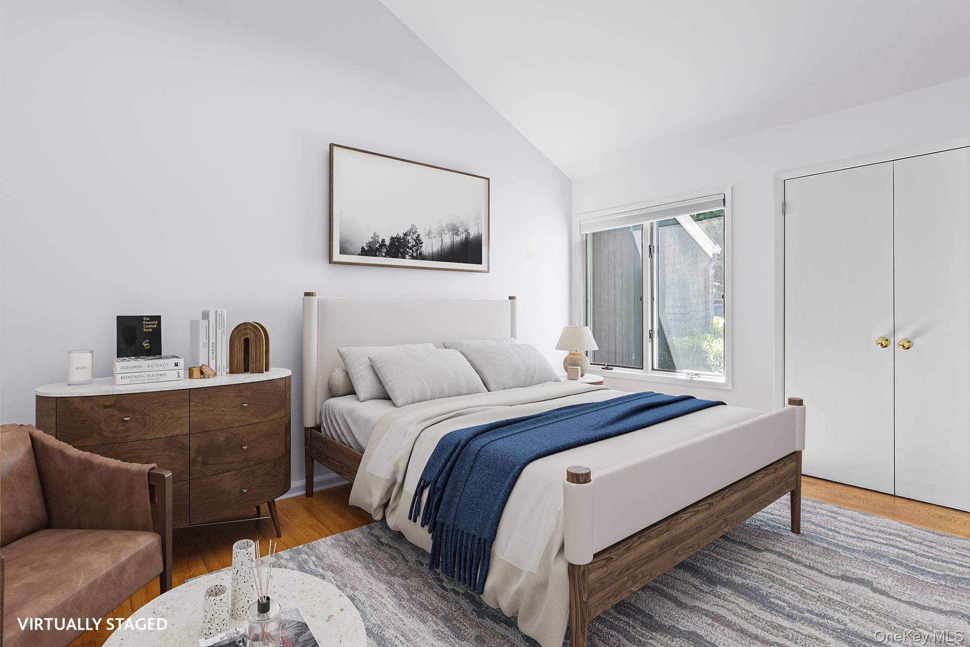 24 Saddle Lane, East Hampton, NY 11937