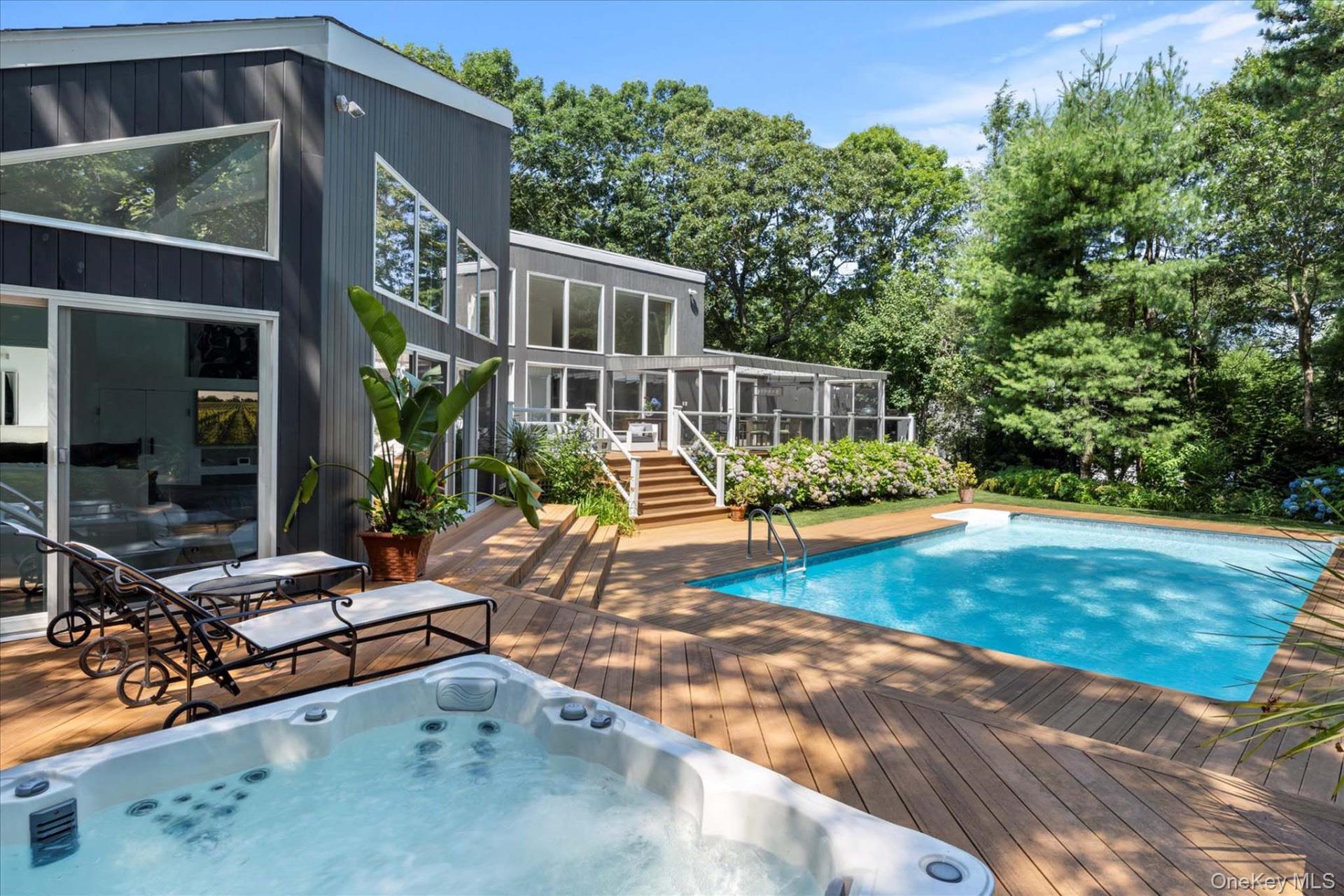 24 Saddle Lane, East Hampton, NY 11937