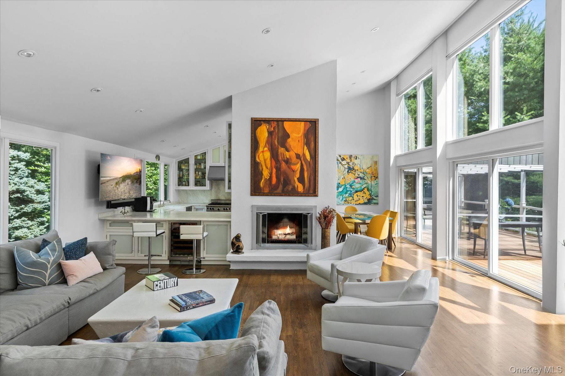 24 Saddle Lane, East Hampton, NY 11937