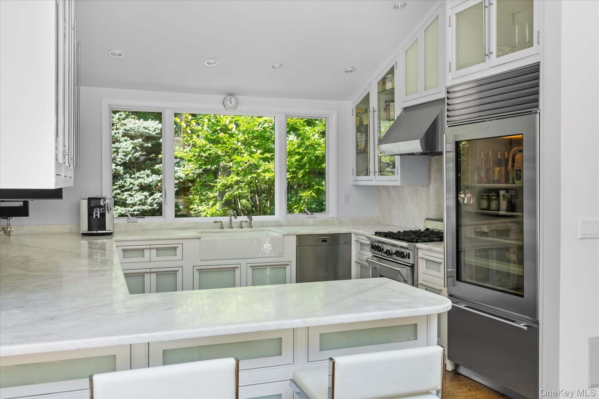 24 Saddle Lane, East Hampton, NY 11937