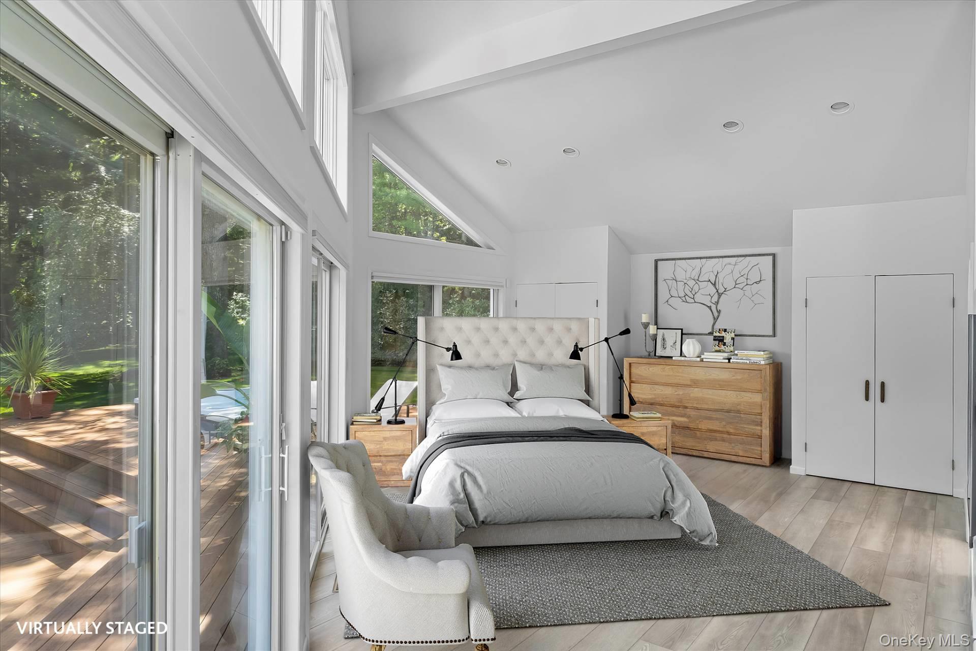 24 Saddle Lane, East Hampton, NY 11937