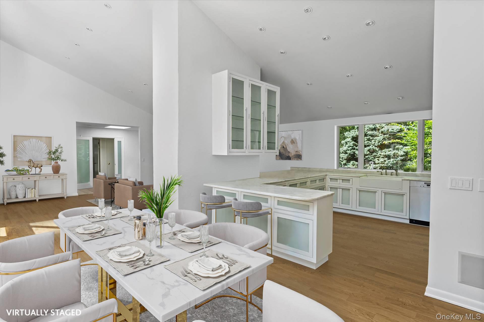 24 Saddle Lane, East Hampton, NY 11937