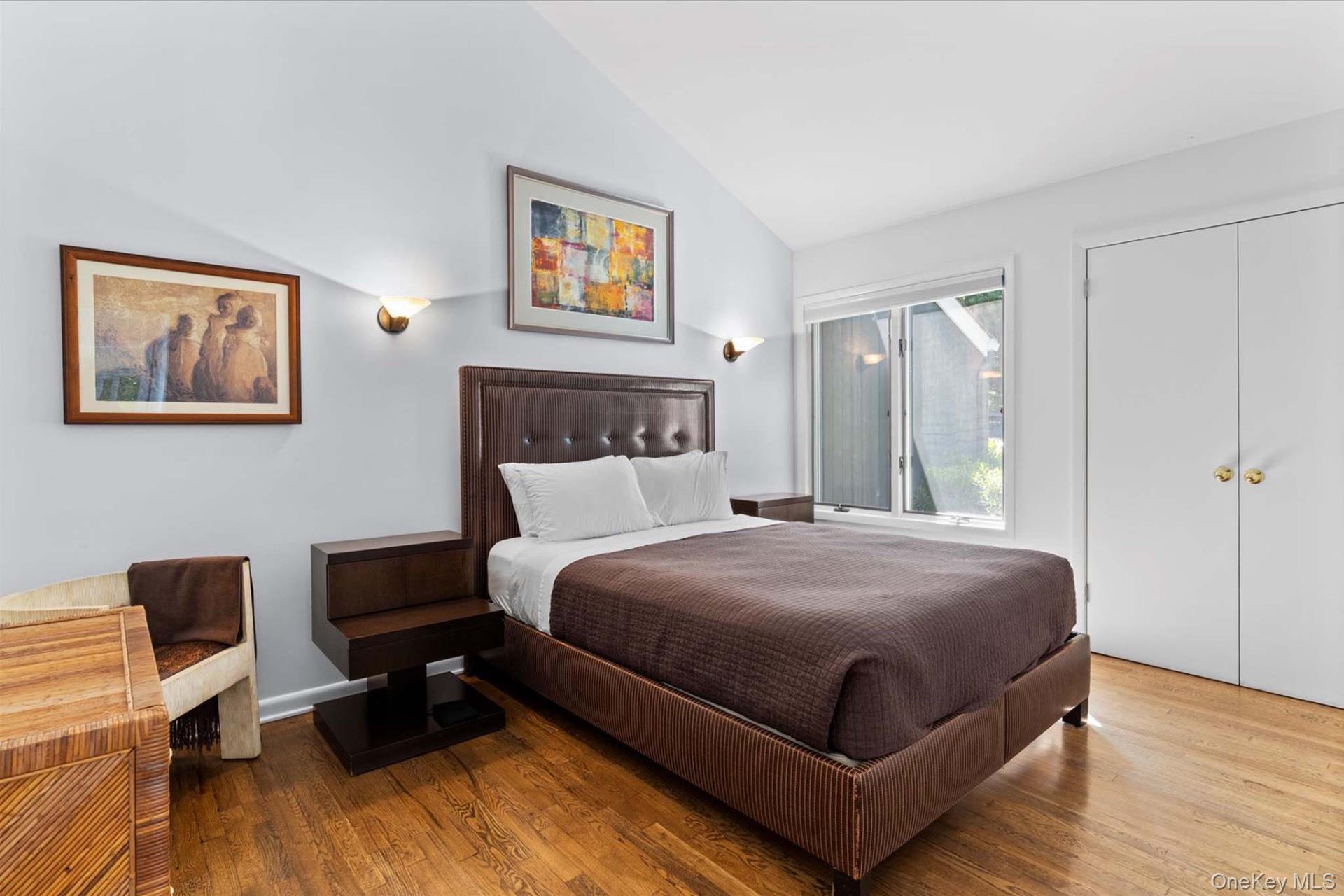 24 Saddle Lane, East Hampton, NY 11937