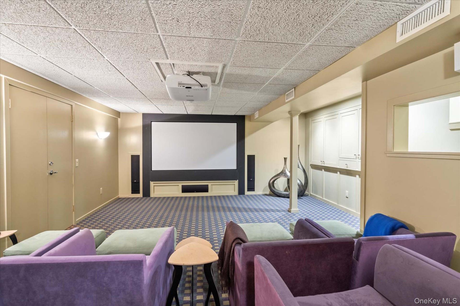 24 Saddle Lane, East Hampton, NY 11937