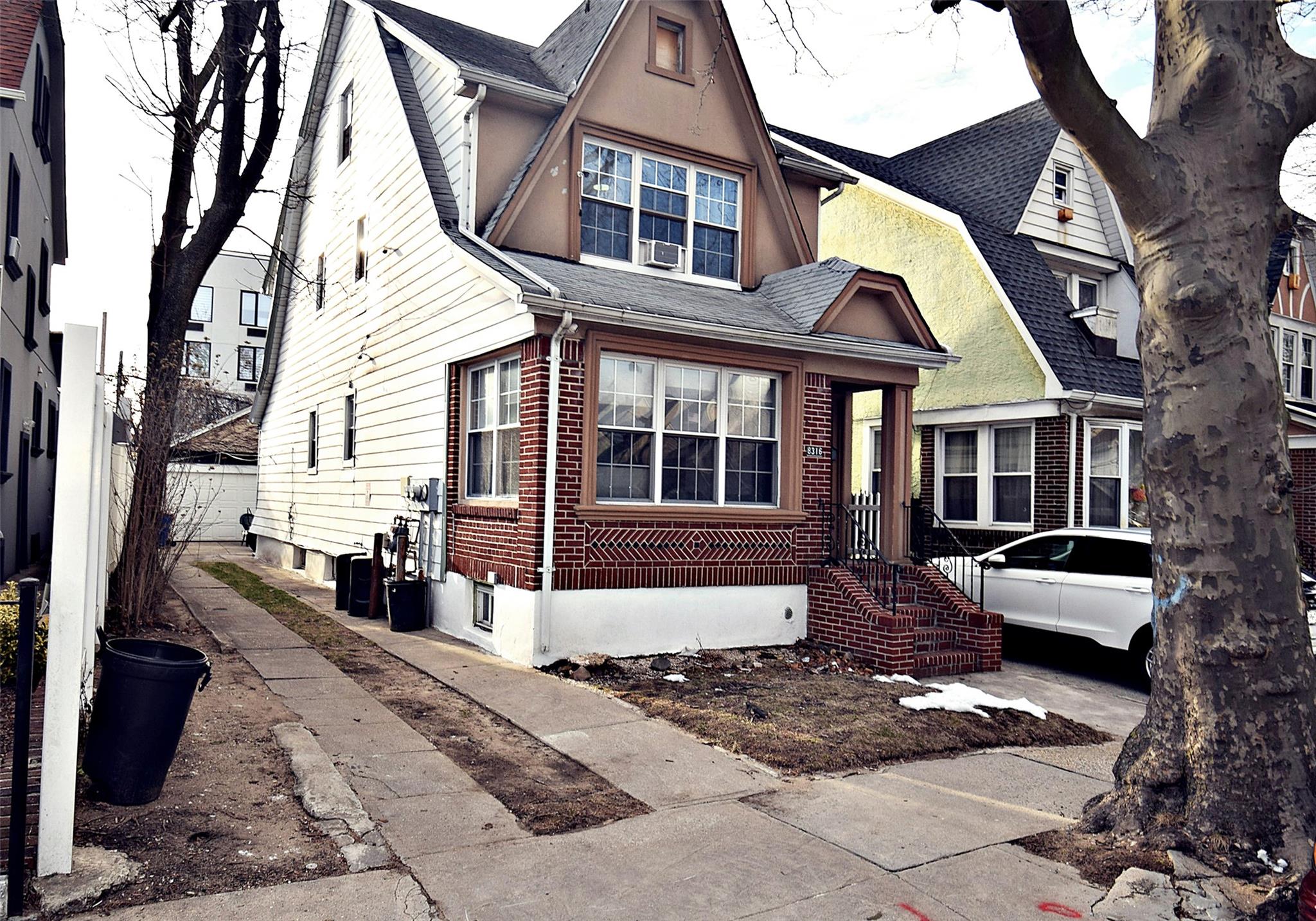 83-16 159th Street, Jamaica Hills, NY 11432