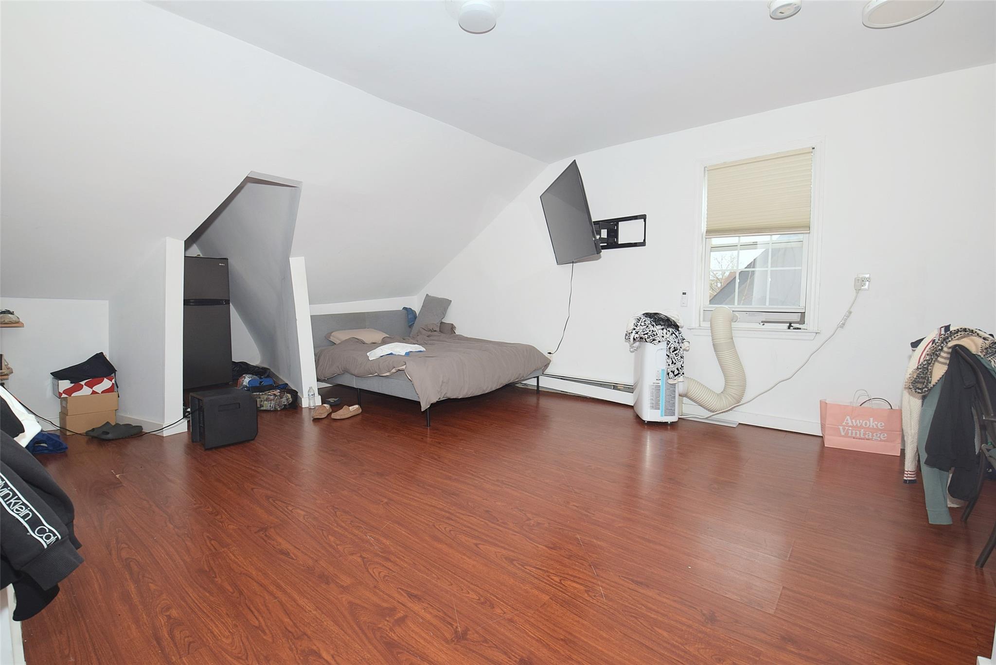 83-16 159th Street, Jamaica Hills, NY 11432