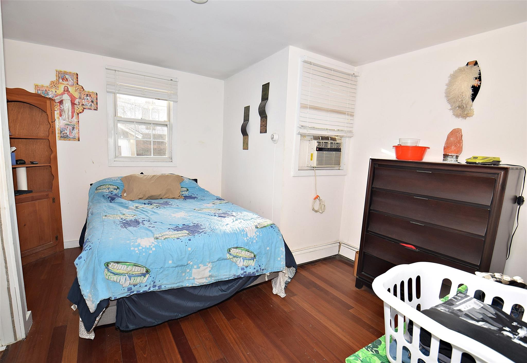 83-16 159th Street, Jamaica Hills, NY 11432