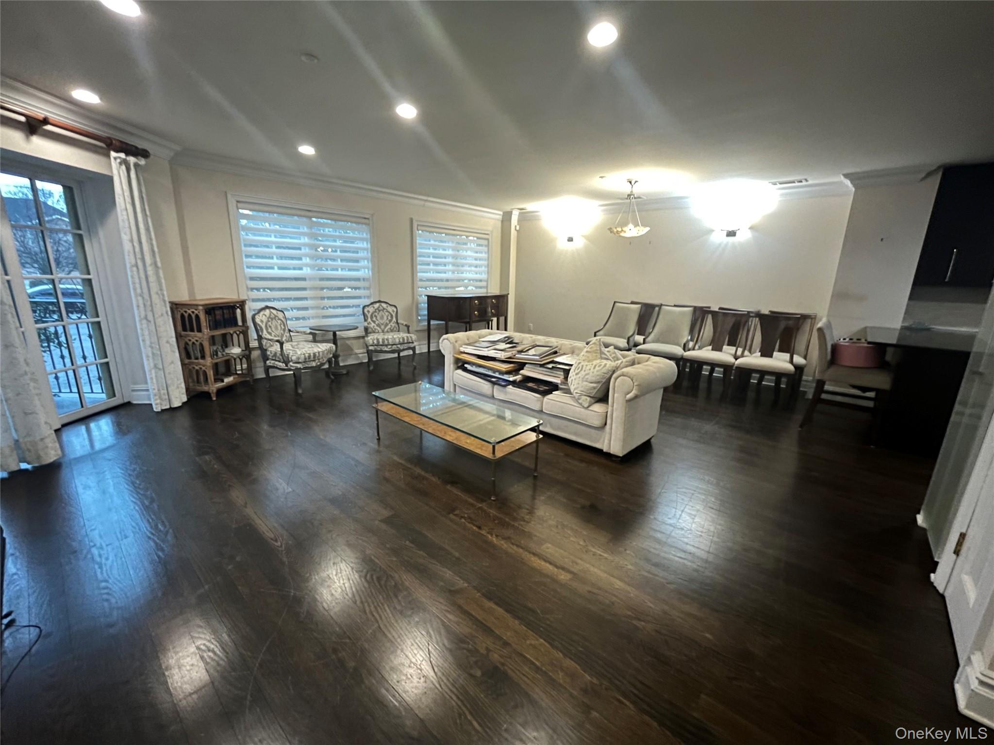 260 Central # 135, Lawrence, NY 11559