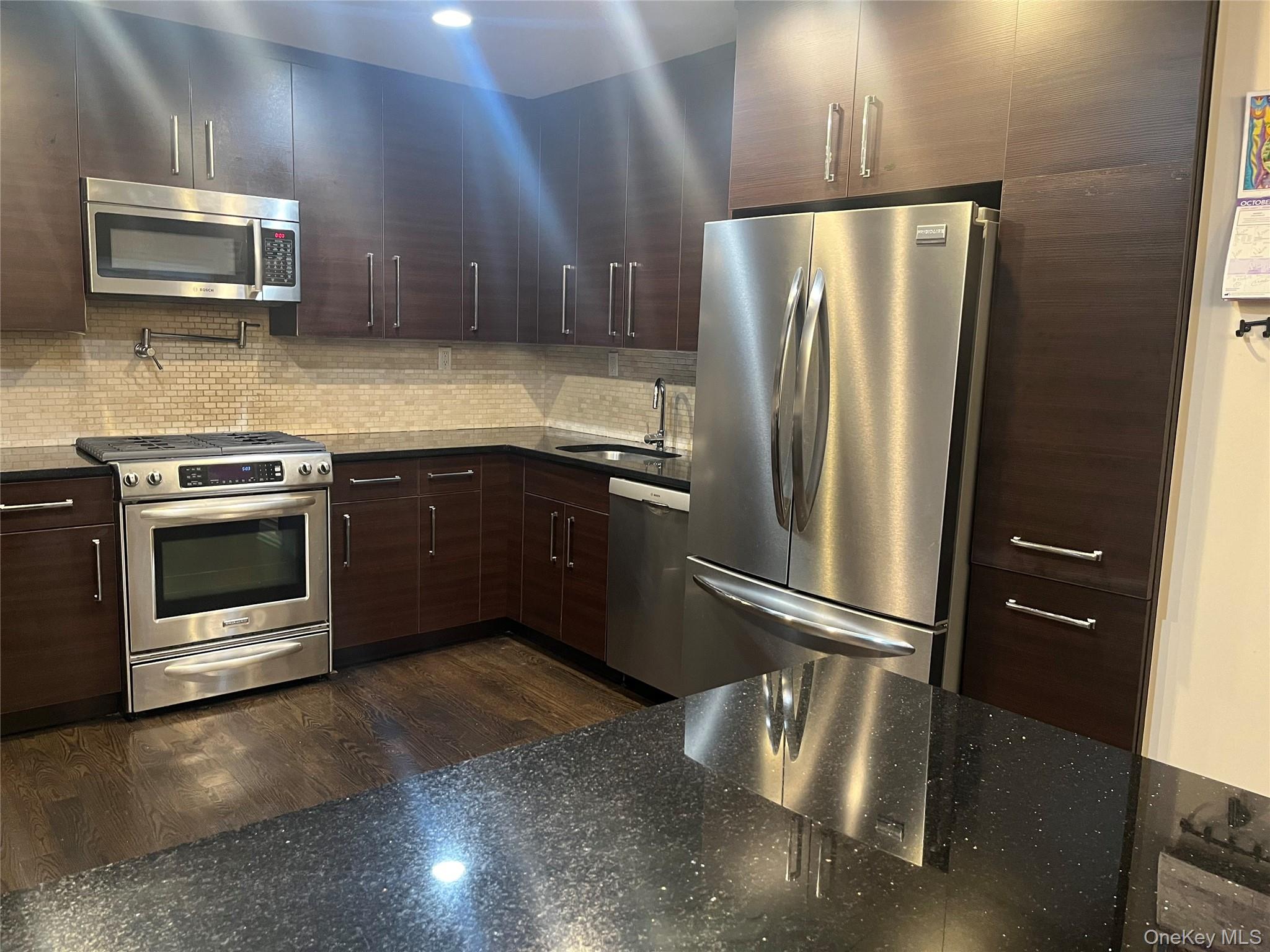 260 Central # 135, Lawrence, NY 11559