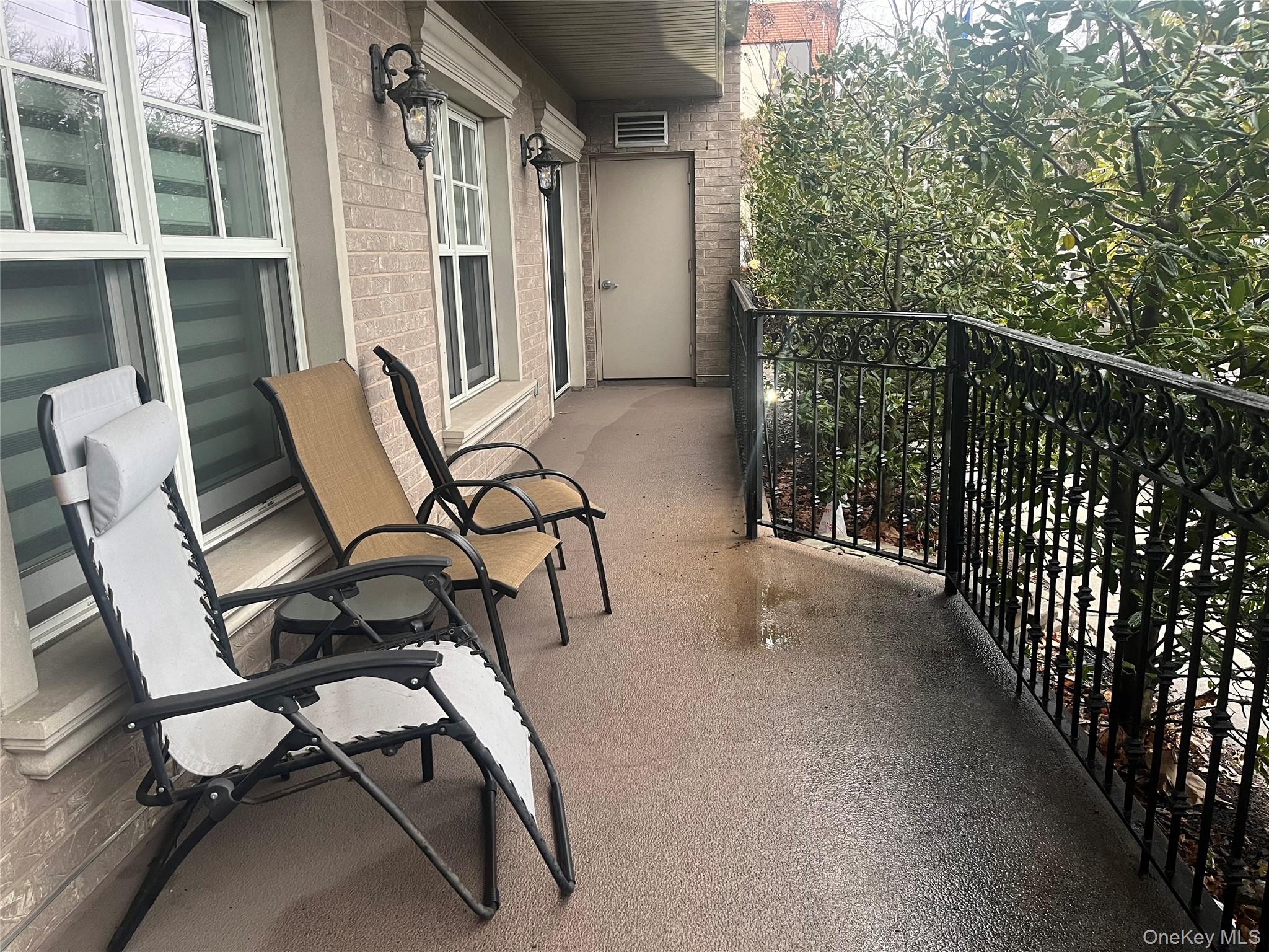 260 Central # 135, Lawrence, NY 11559