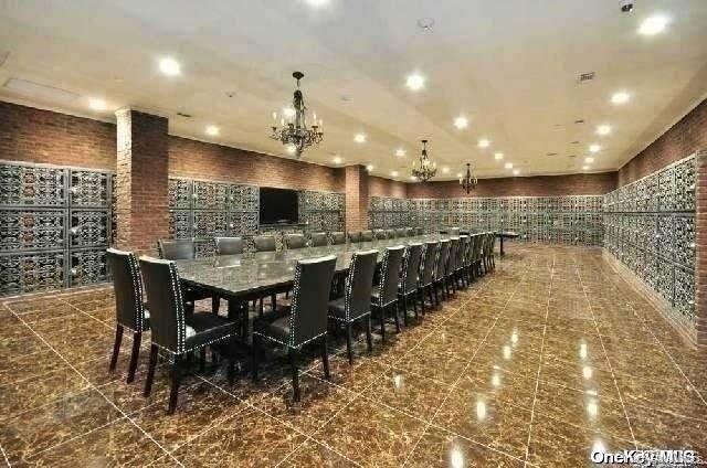 260 Central # 135, Lawrence, NY 11559