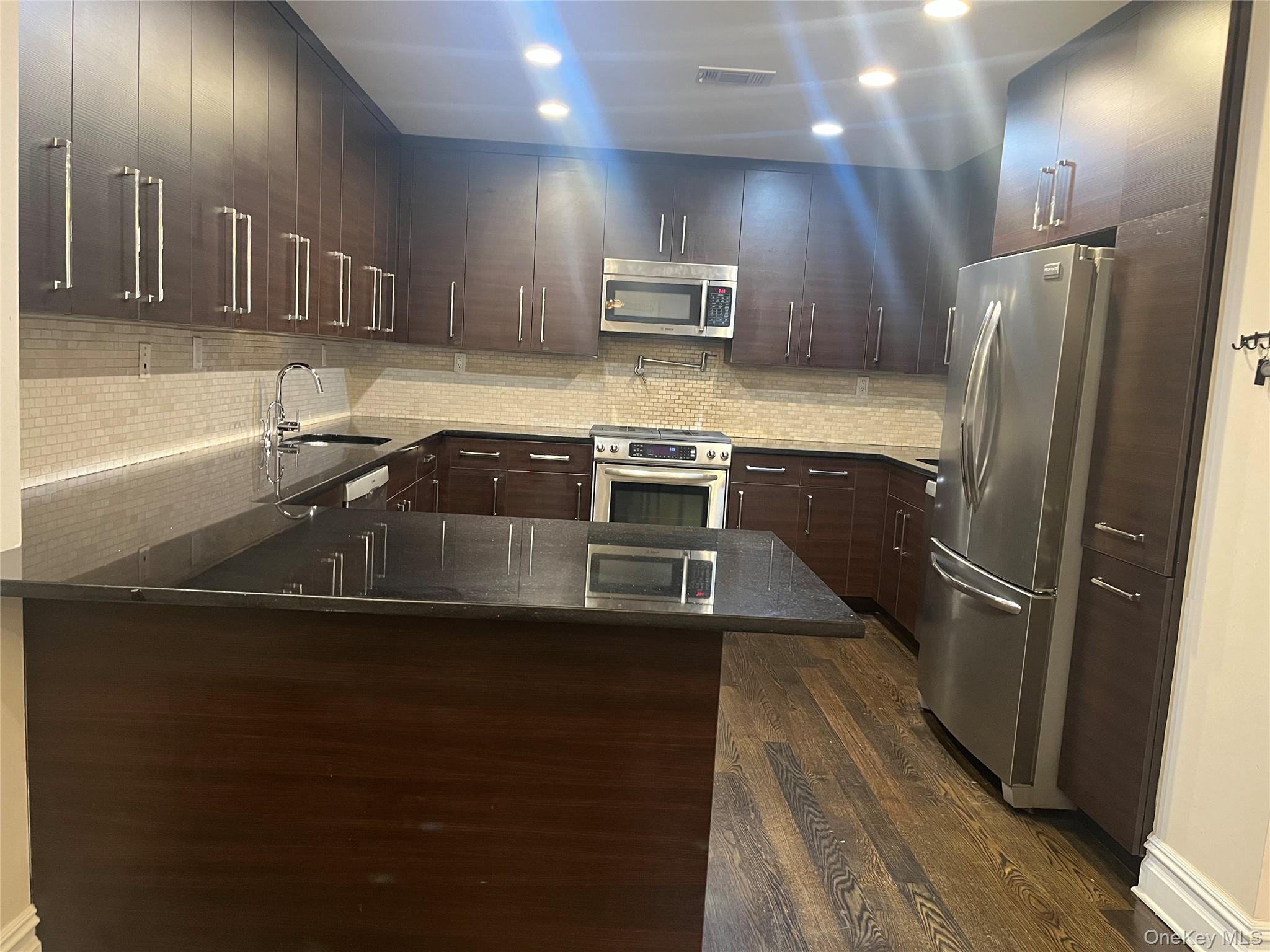 260 Central # 135, Lawrence, NY 11559