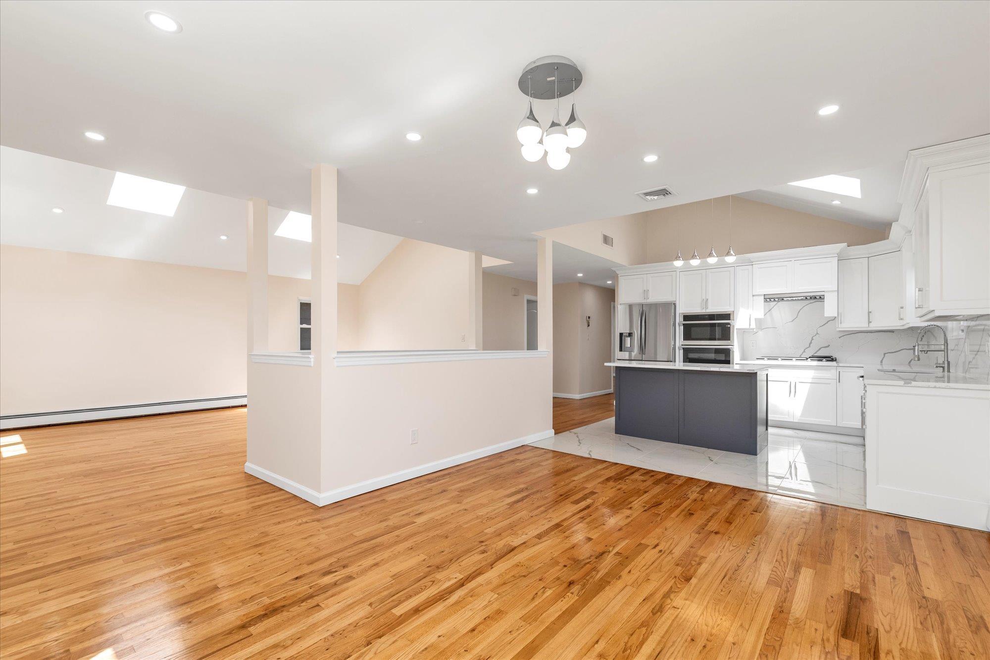 69 Woodward Street, Roslyn Heights, NY 11577