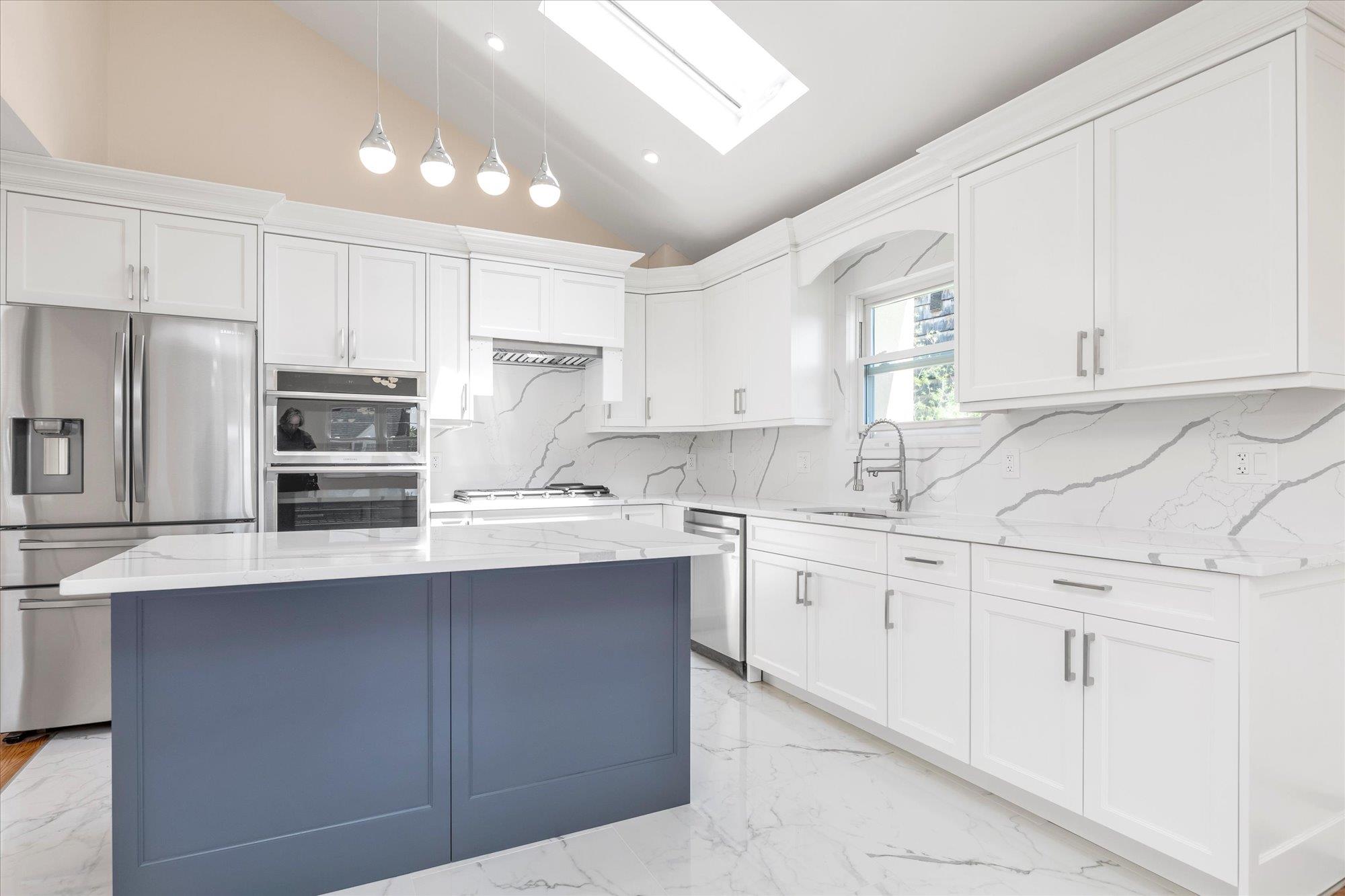 69 Woodward Street, Roslyn Heights, NY 11577