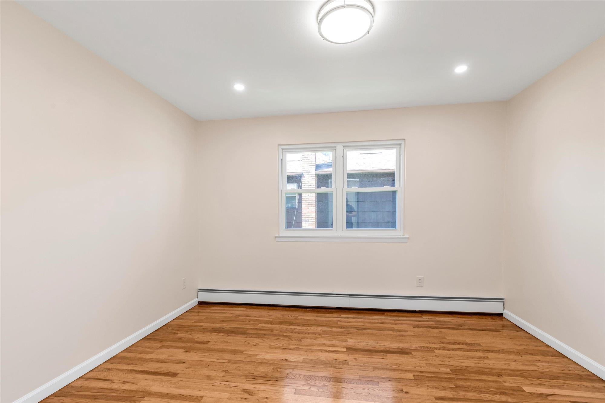 69 Woodward Street, Roslyn Heights, NY 11577