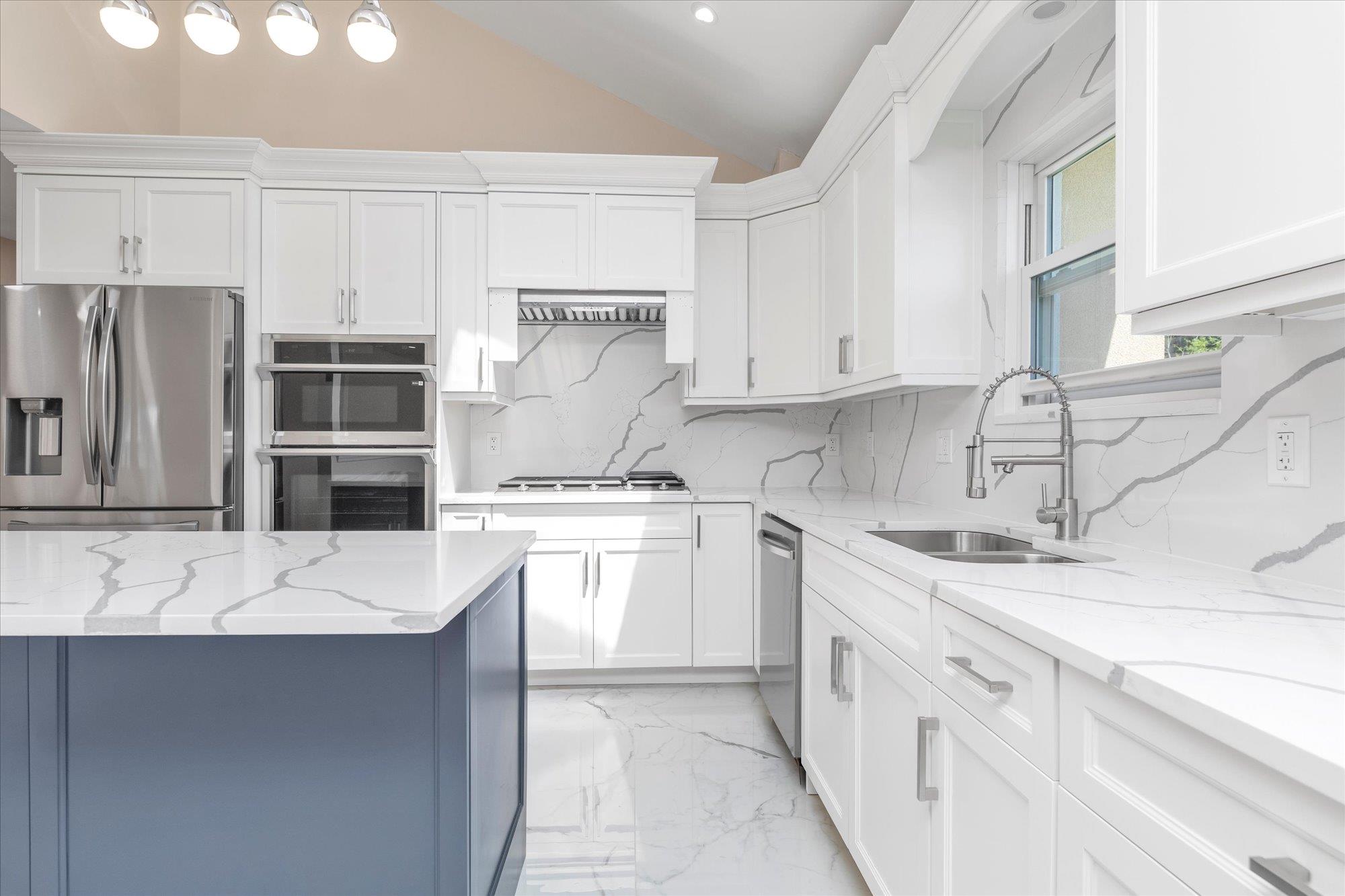 69 Woodward Street, Roslyn Heights, NY 11577