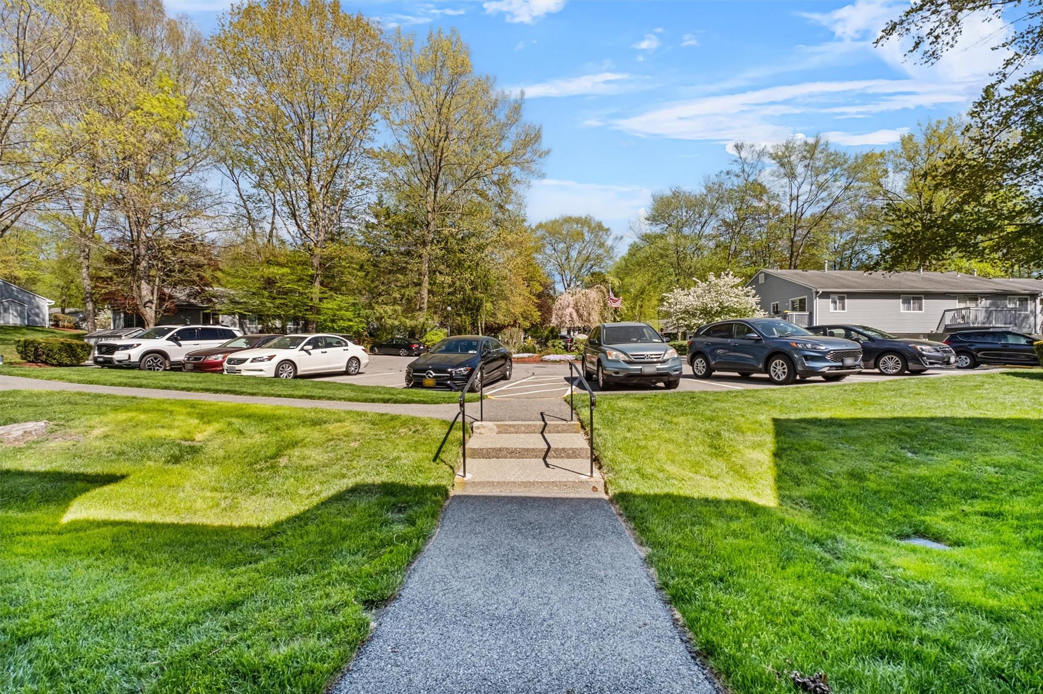 156 Carriage Court # G, Yorktown Heights, NY 10598