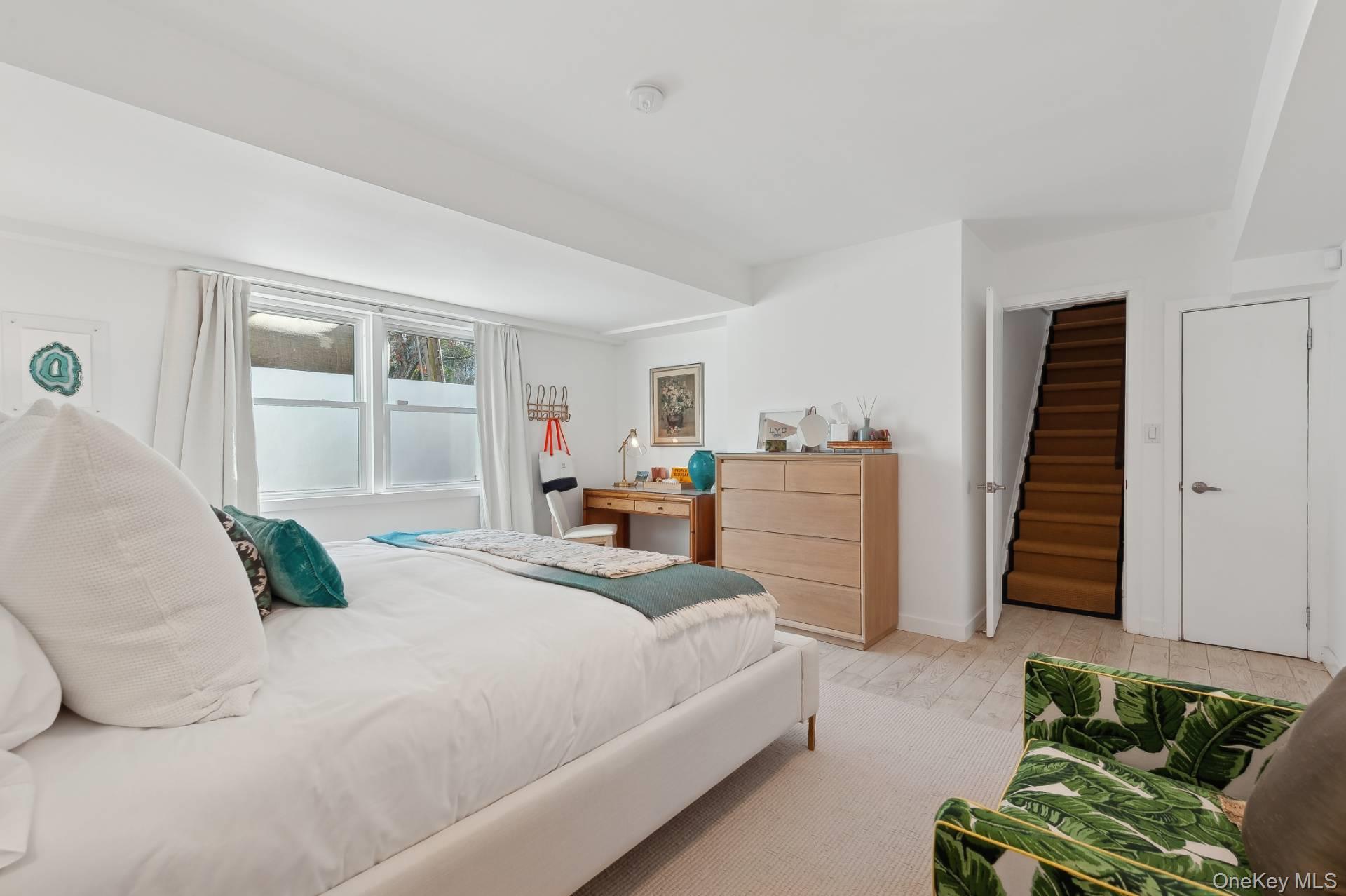 73 Charla Drive, Southampton, NY 11968