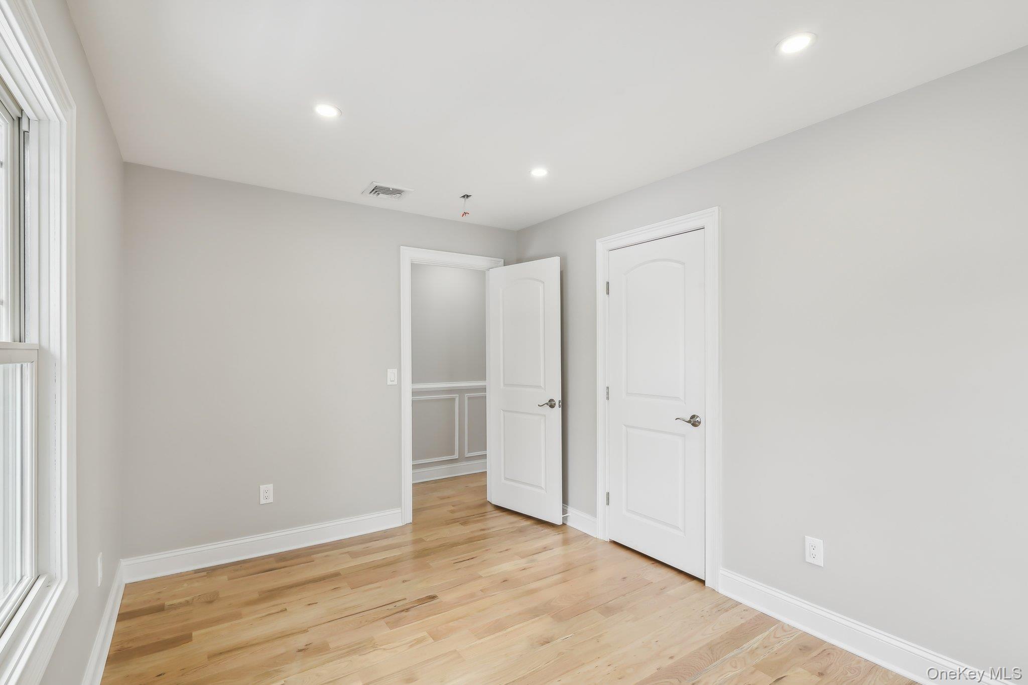 12 Shepherd Street, Rockville Centre, NY 11570