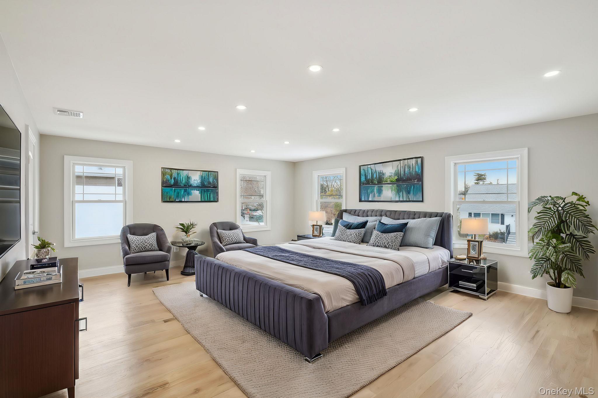 12 Shepherd Street, Rockville Centre, NY 11570