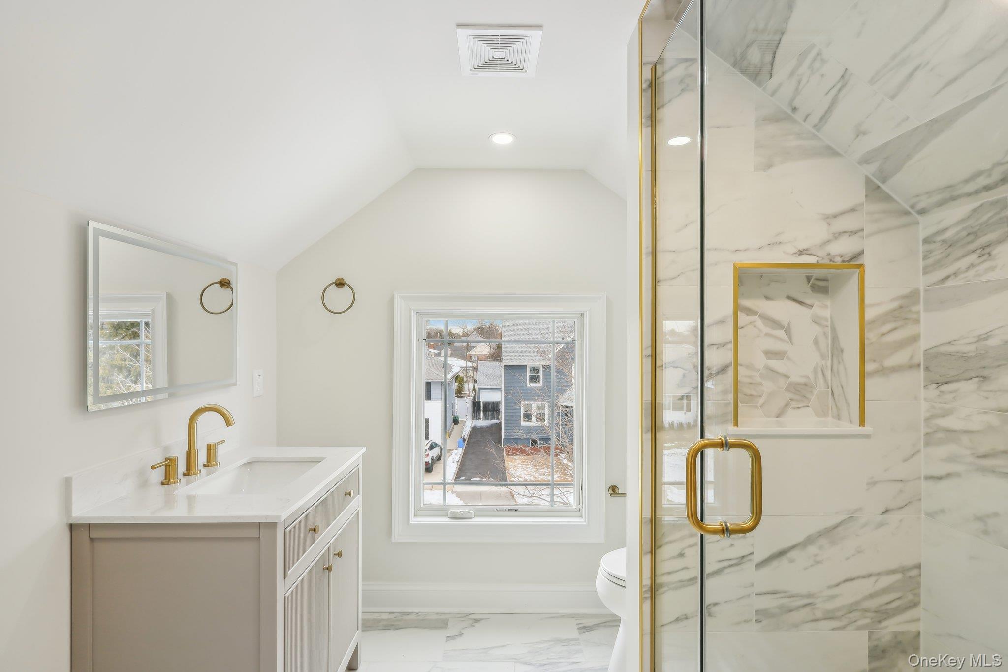 12 Shepherd Street, Rockville Centre, NY 11570