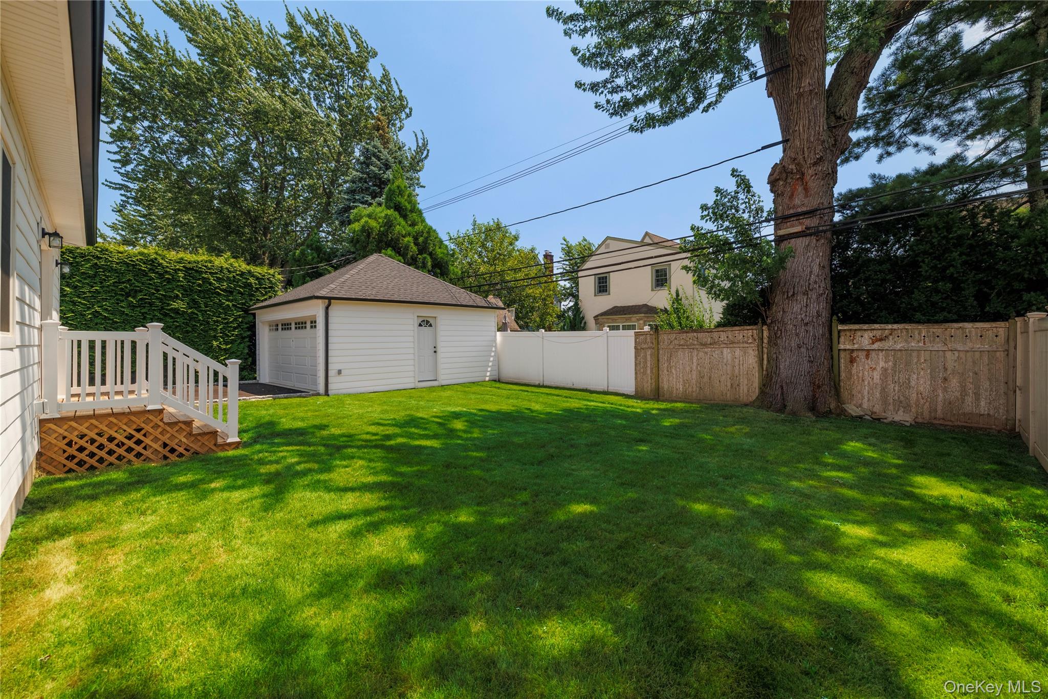 12 Shepherd Street, Rockville Centre, NY 11570