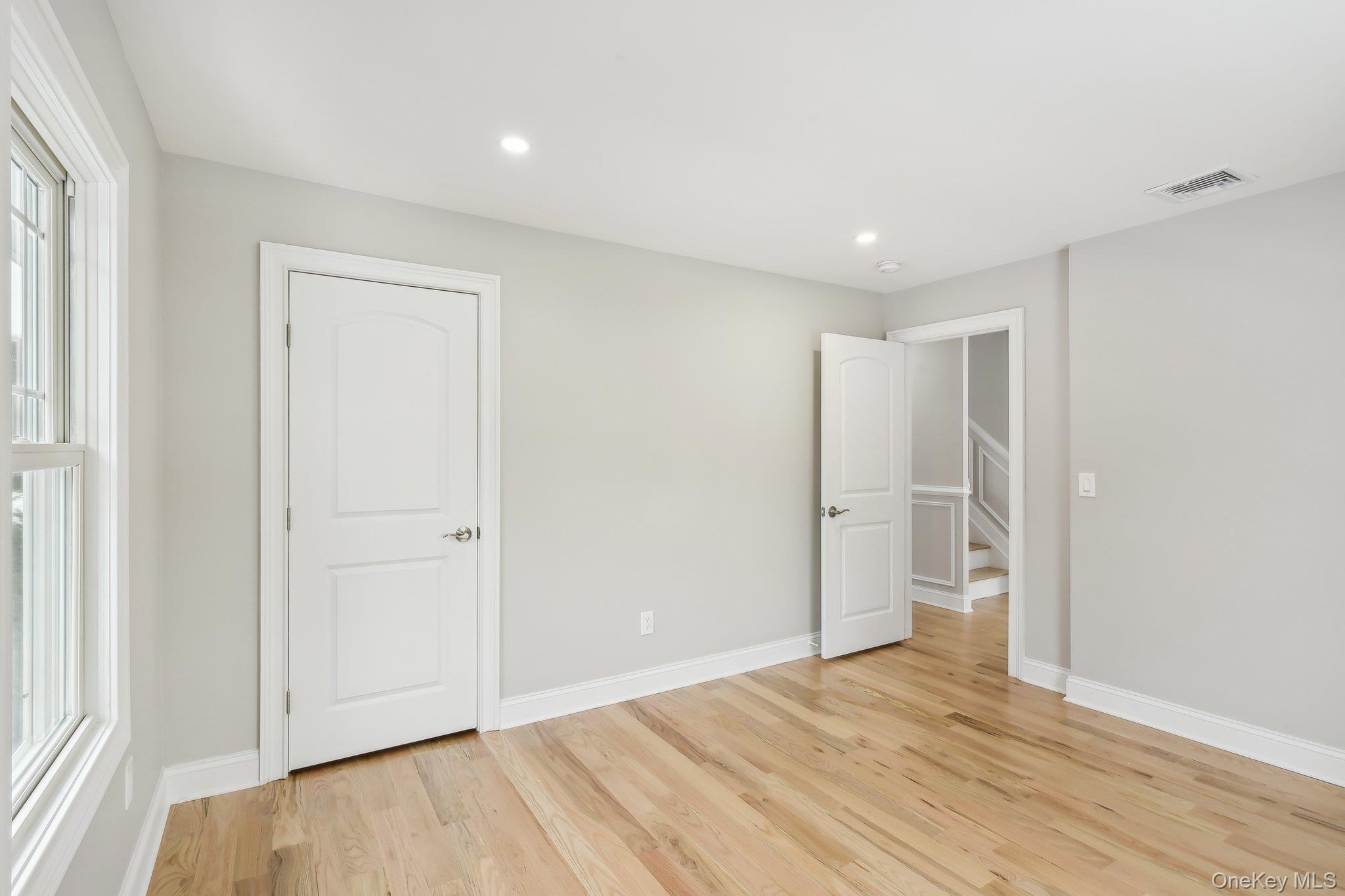 12 Shepherd Street, Rockville Centre, NY 11570