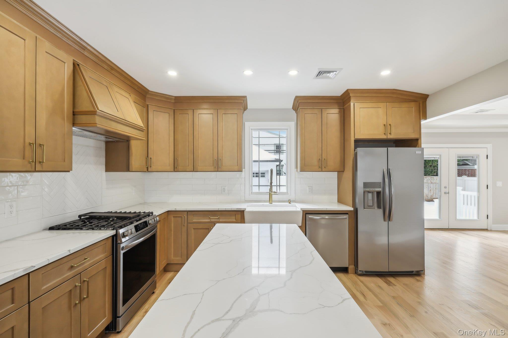 12 Shepherd Street, Rockville Centre, NY 11570